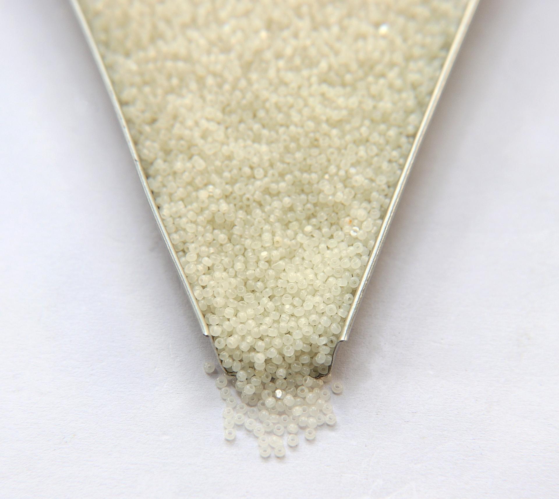 11/0 Charlotte True Cut Beads Off White Opal 10/20/50/250/500 Grams Premium Seed beads