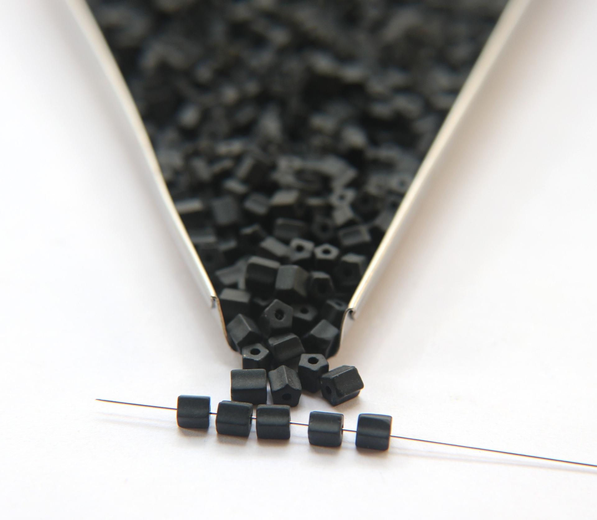 4x4 mm MATT Jet Glass beads 72/144/288 Pieces spacer beads, wholesale beads