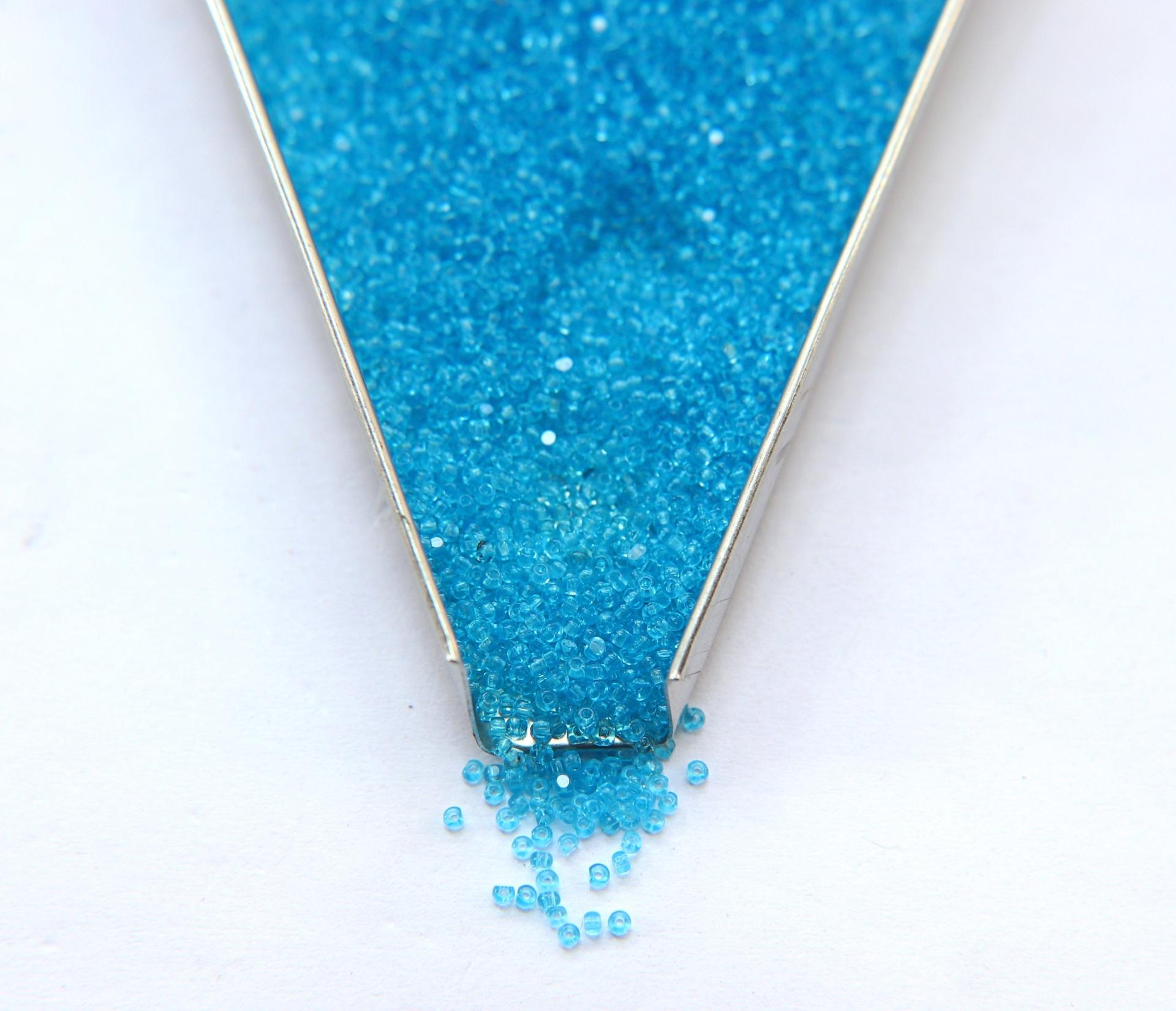 13/0 Charlotte true Cut Beads 60010 Aqua Transparent Loose Beads 5/10/20/50/250/500 Grams Native beads supplies