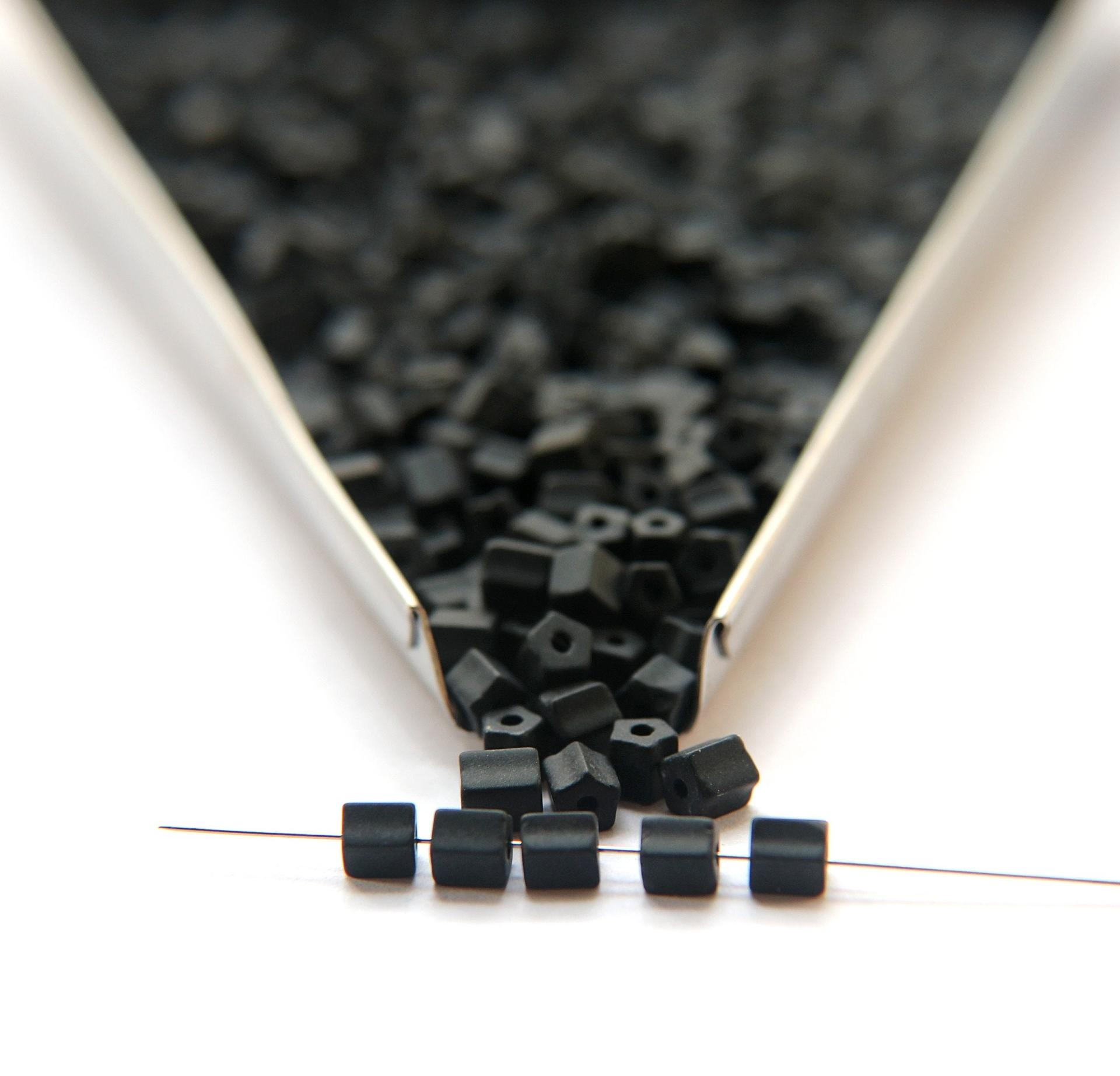 4x4 mm MATT Jet Glass beads 72/144/288 Pieces spacer beads, wholesale beads