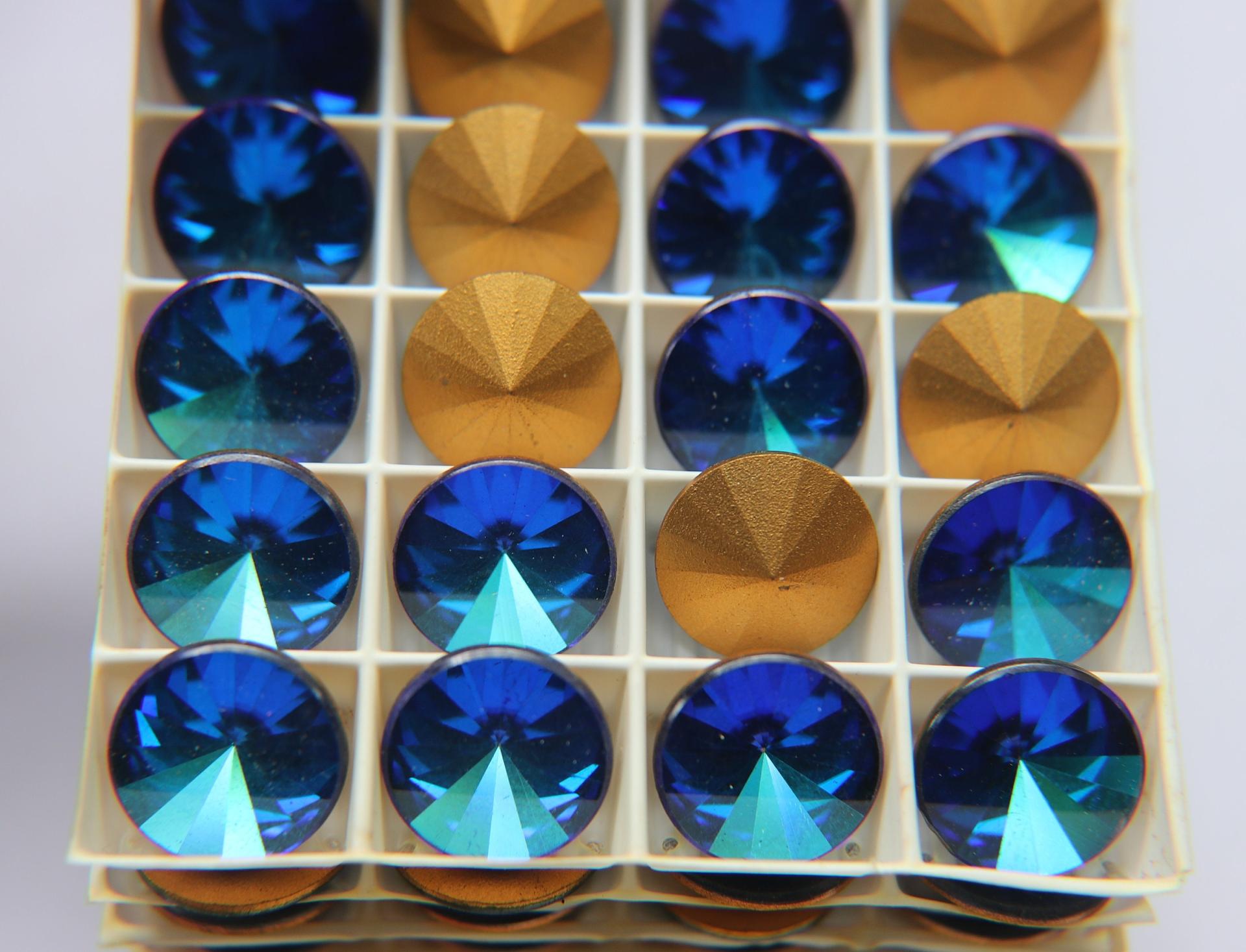 16 mm Vintage Swarovski Round Crystal Bermuda Blue V 2/6 Pieces gemstones opal, jewlery making, color zirconium