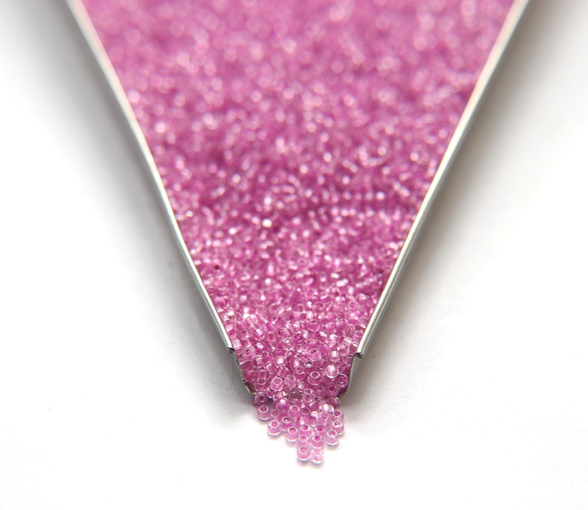 13/0 Charlotte Cut Beads in Pearl Linings (13 Colors) 5/10/20/50/250/500 Grams PREMIUM SEED BEADS