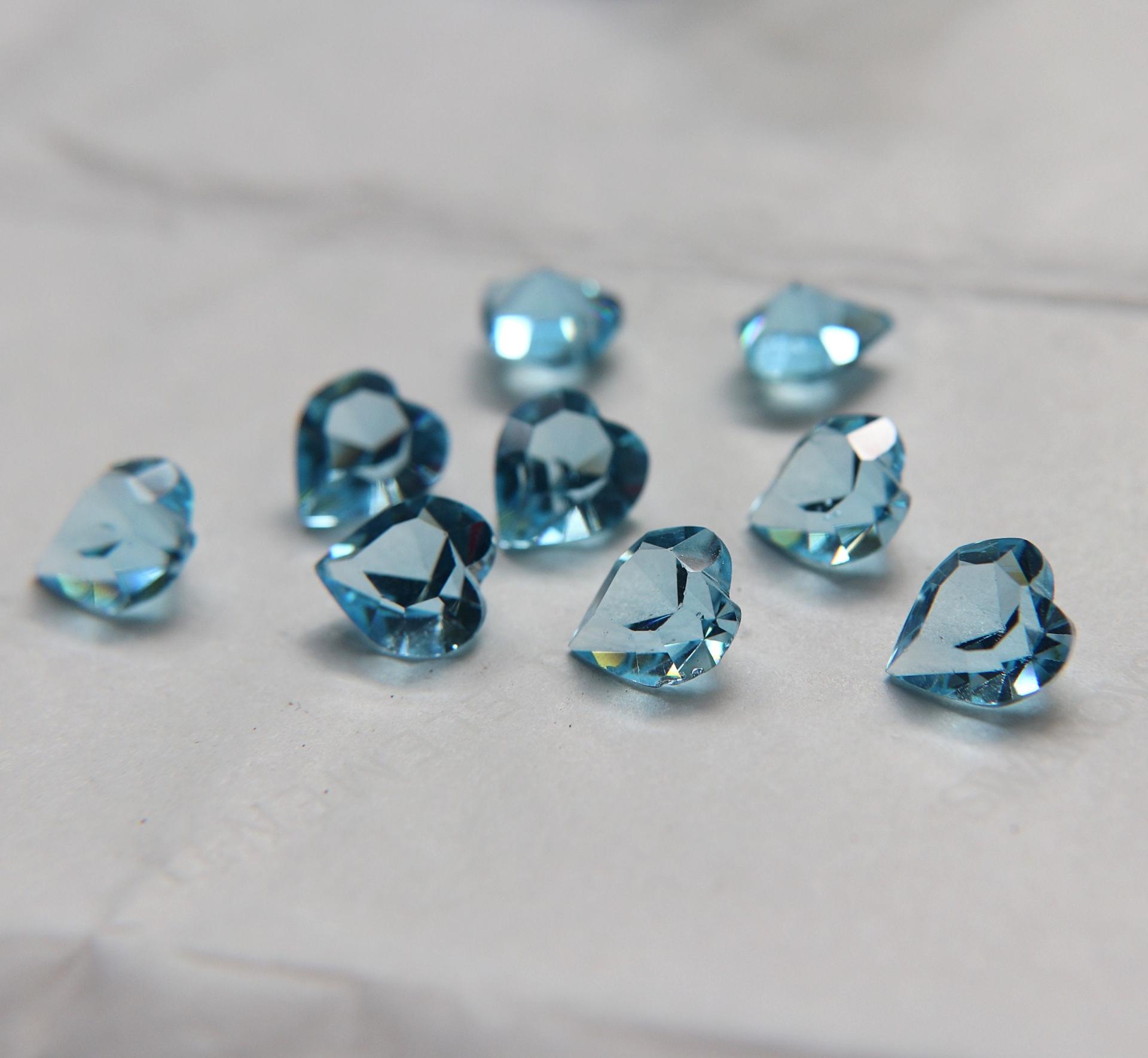 Swarovski Vintage Heart Rhinestones - 8x9 / 11X10.5 mm in Aquamarine unfoiled 12/24/48 Pieces fancy stones, jewelry making