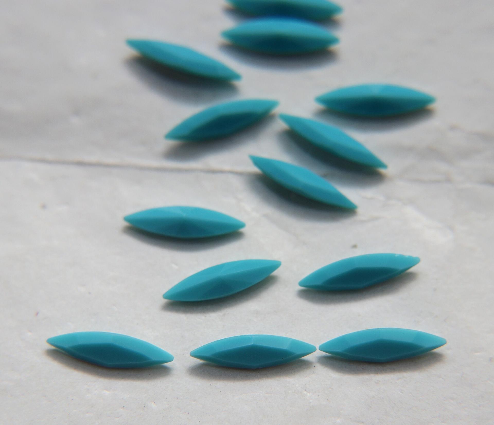 15x4mm Swarovski Turquoise Marquise, New Vintage Pointy Back Navette 4200 crystals, gold foil 6/24 Pieces Jewery making stones