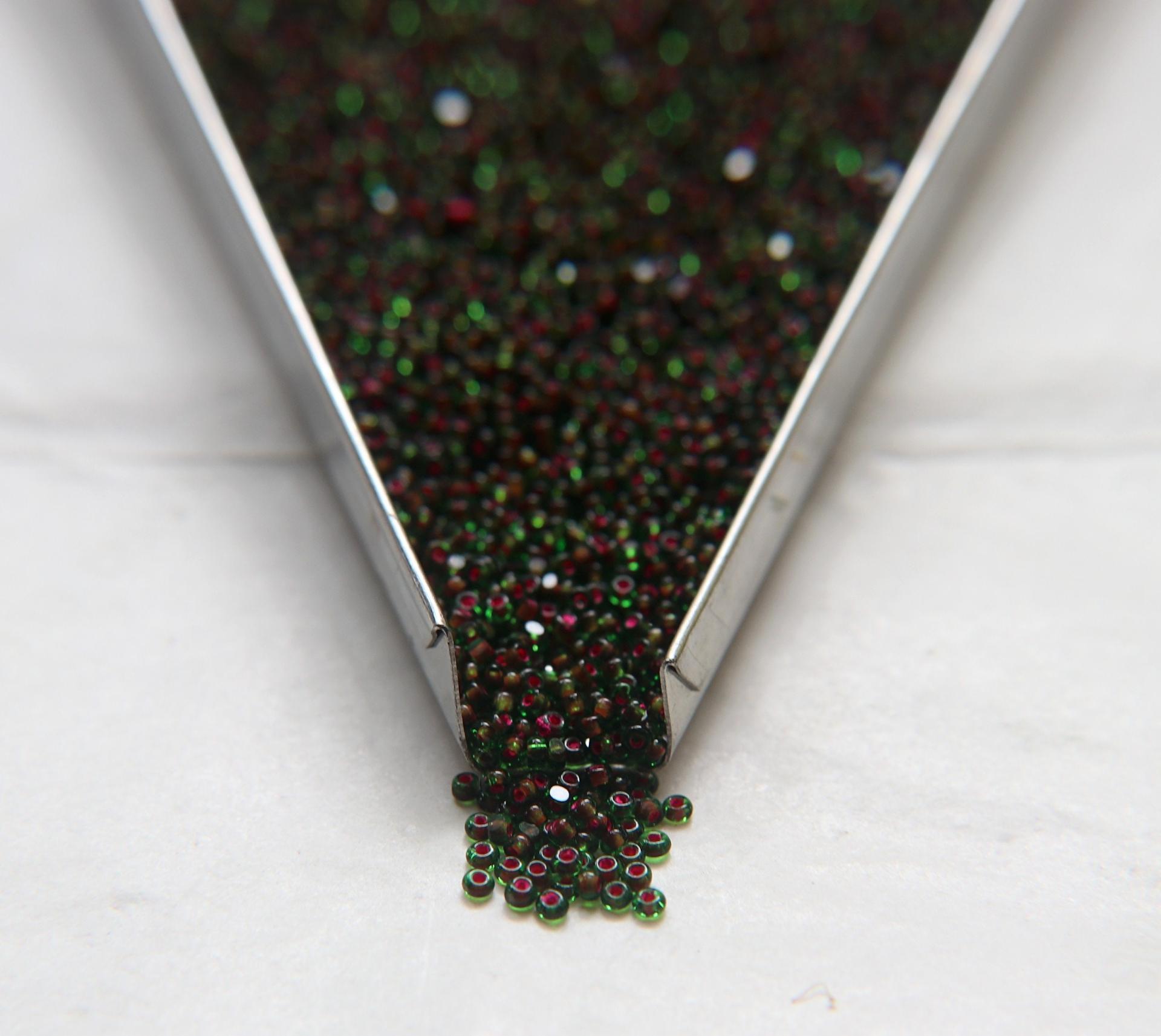 11/0 True cuts Charlotte Beads Green Neon Pink Lined 10/20/50/250/500 Grams PREMIUM SEED BEADS, Native Supply