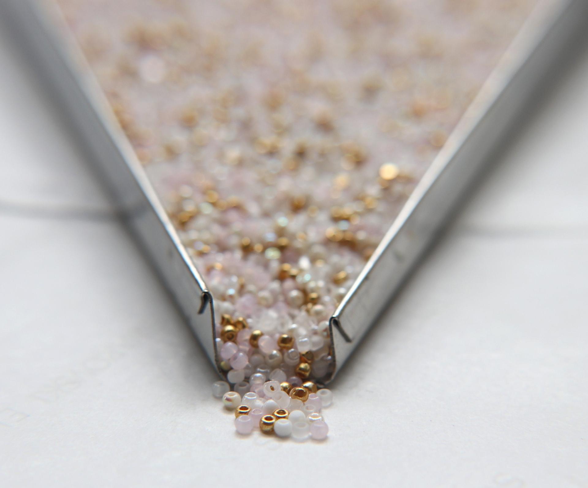11/0 True cuts Charlotte Beads June Bride Mix Beads 10/20/50/250/500 Grams PREMIUM SEED BEADS, Native Supply