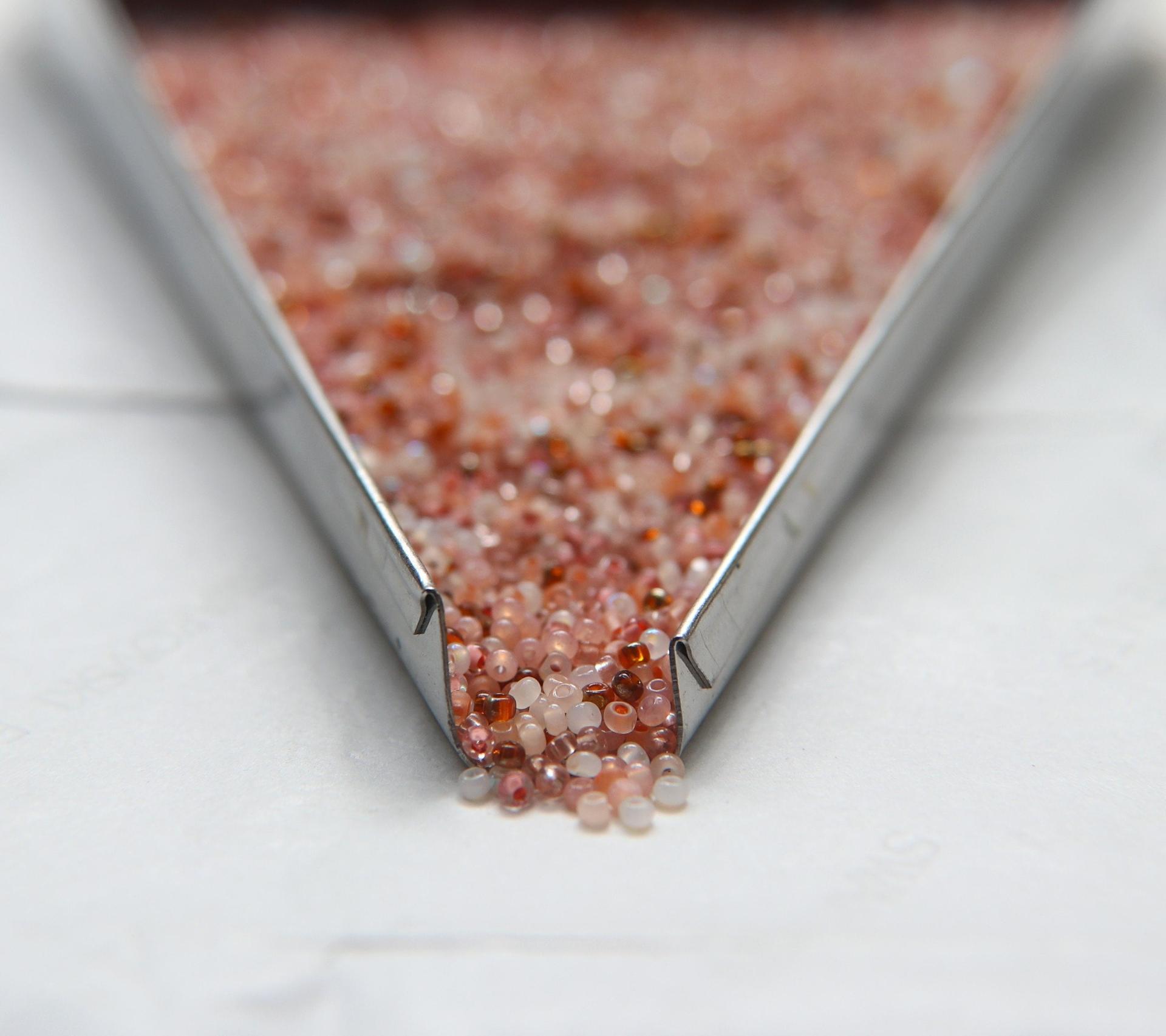 11/0 True cuts Charlotte Beads Salmon Mix Beads 10/20/50/250/500 Grams PREMIUM SEED BEADS, Native Supply, beads soup