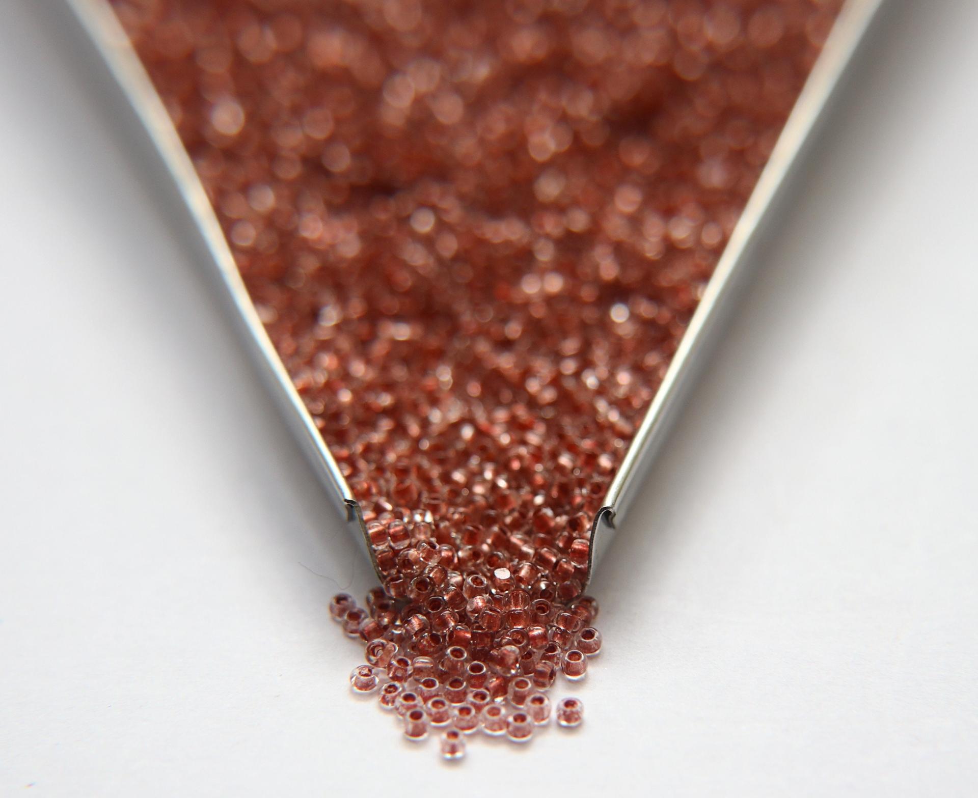 11/0 Charlotte Cut Beads in Pearl Linings (13 Colors) 10/20/50/250/500 Grams PREMIUM SEED BEADS, bead store