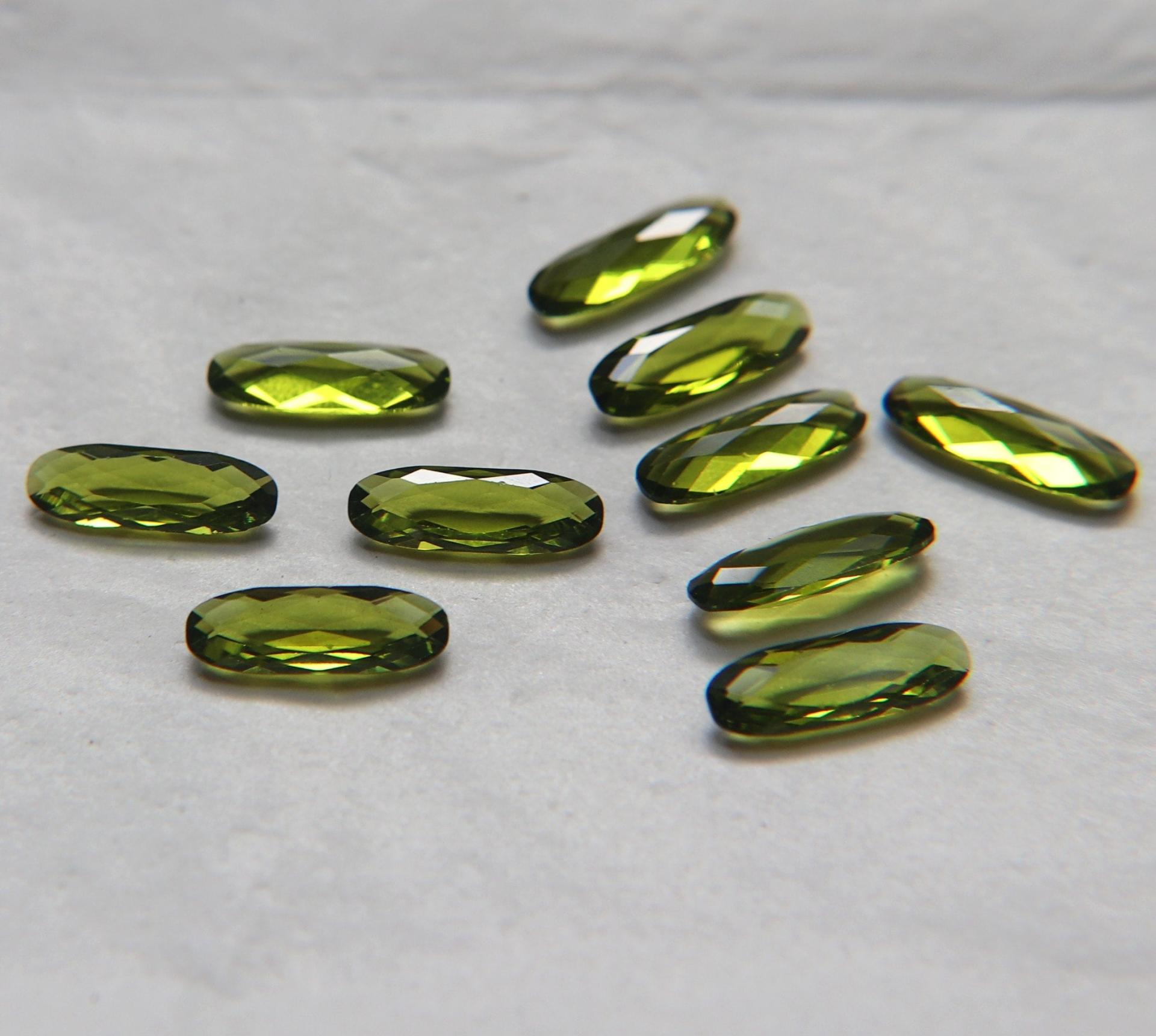 Vintage Swarovski 4161 Long Classical Oval 15x5mm Olivine unfoiled 6/12/36/144 Pieces gemstones, jewlery making, color zirconium