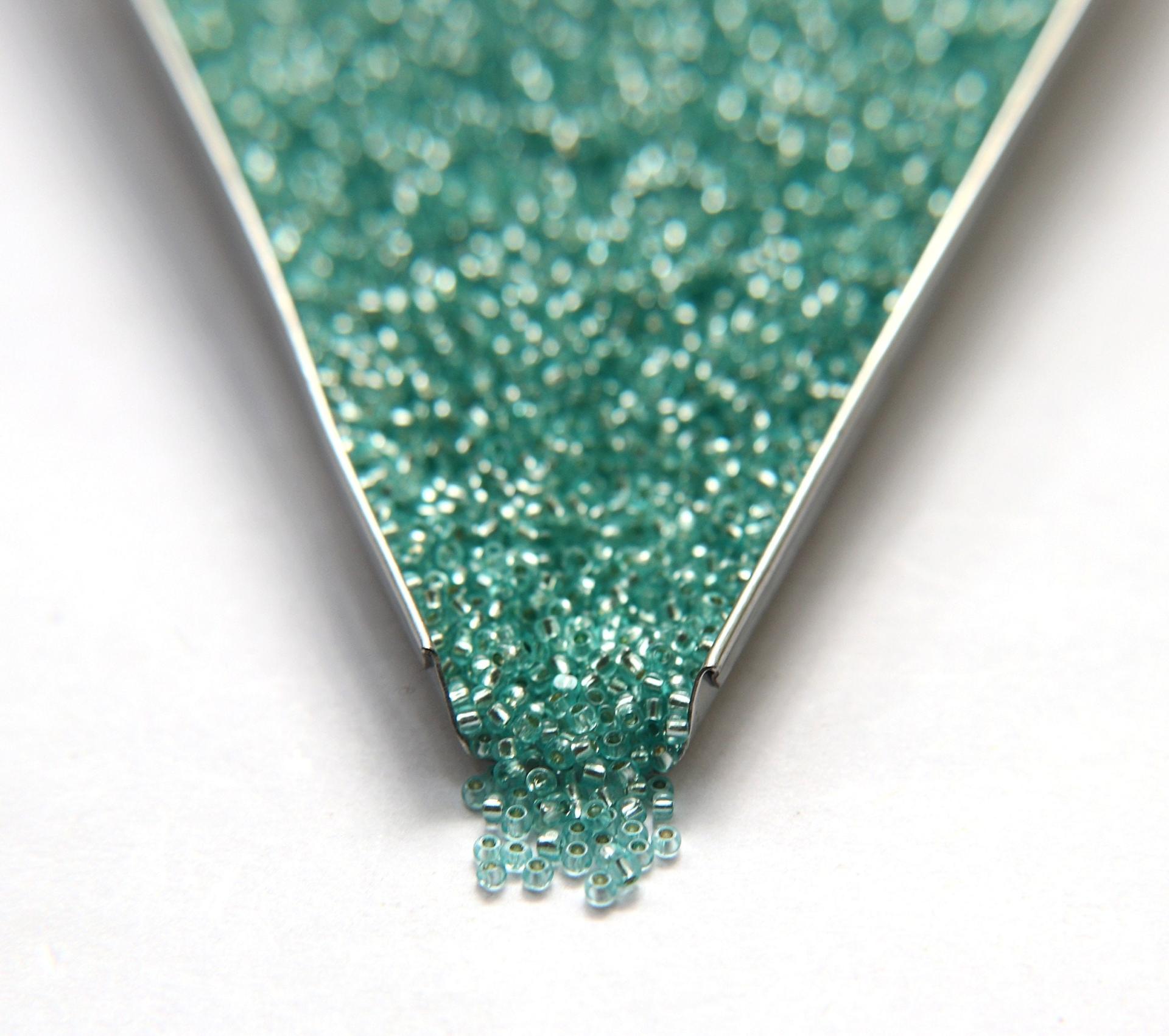 11/0 Charlotte True Cuts Beads Silver Lined Color (Dyed) 10/20/50/250/500 Premium Seed beads, jewelry making