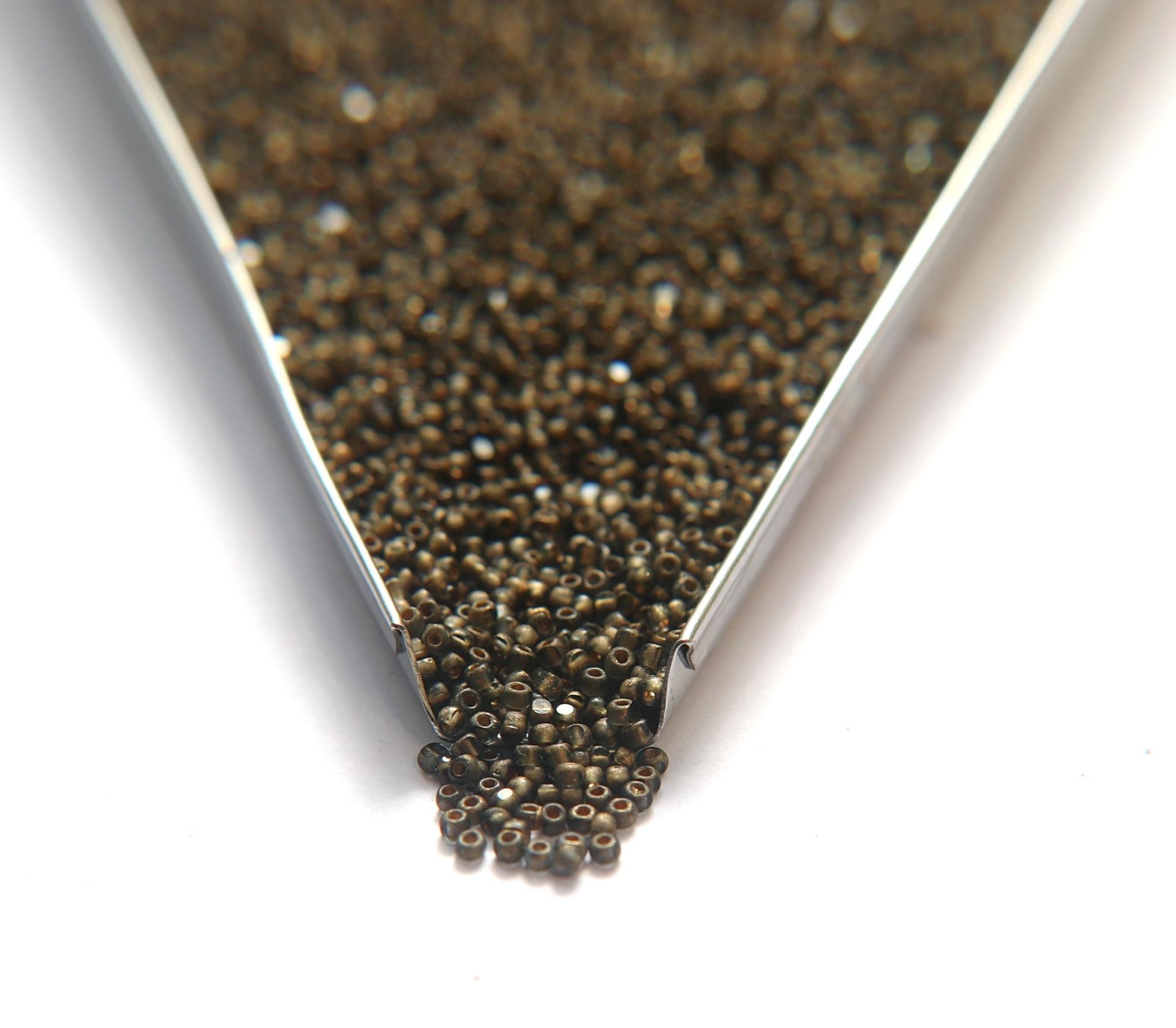 11/0 Charlotte Cut Beads Matt Black Diamond Antique Gold Lined 10/20/50/250/500 Grams embroidery materials, jewelry making, native beads