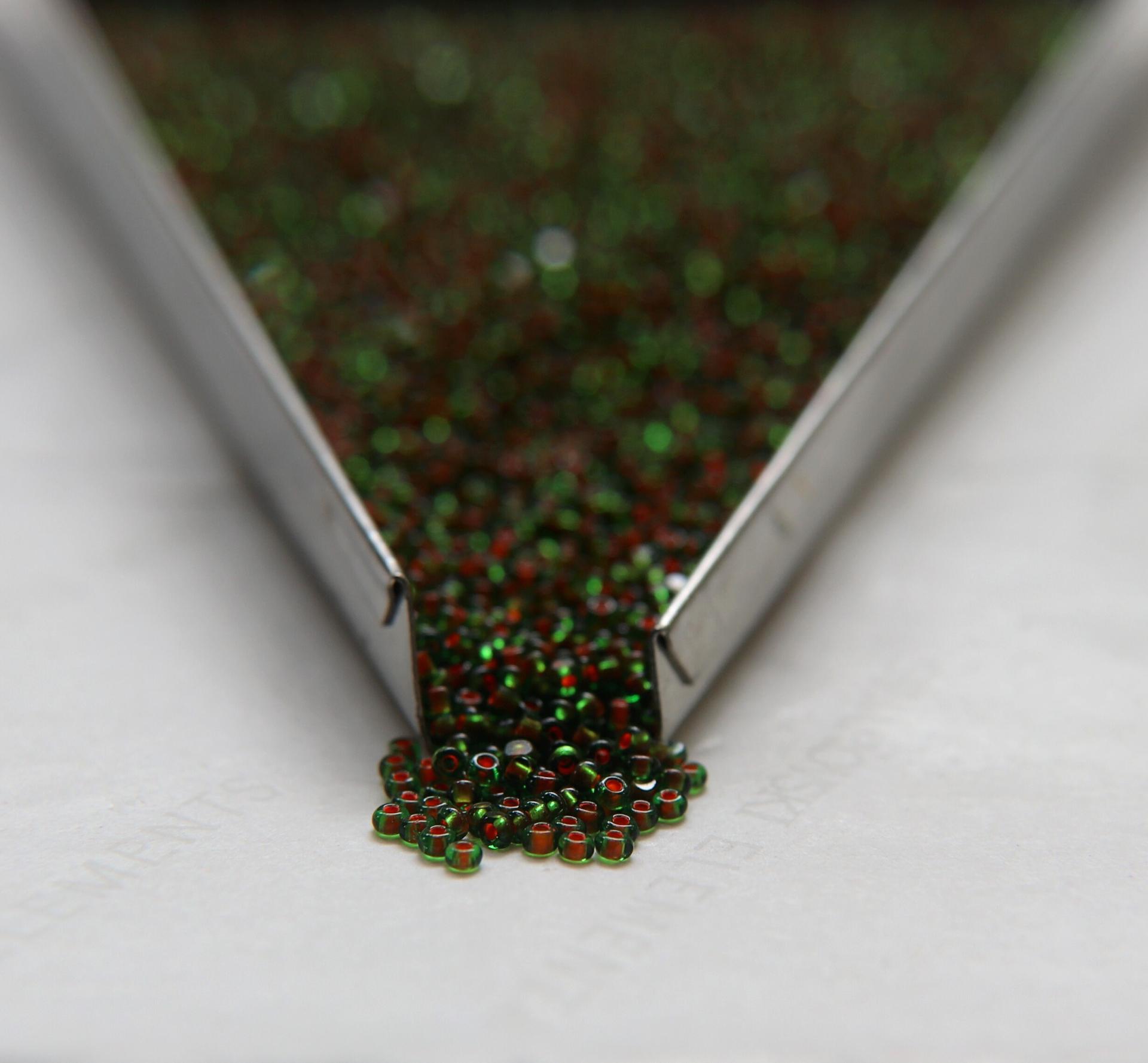 11/0 True cuts Charlotte Beads Green Neon Orange Lined 10/20/50/250/500 Grams PREMIUM SEED BEADS, Native Supply