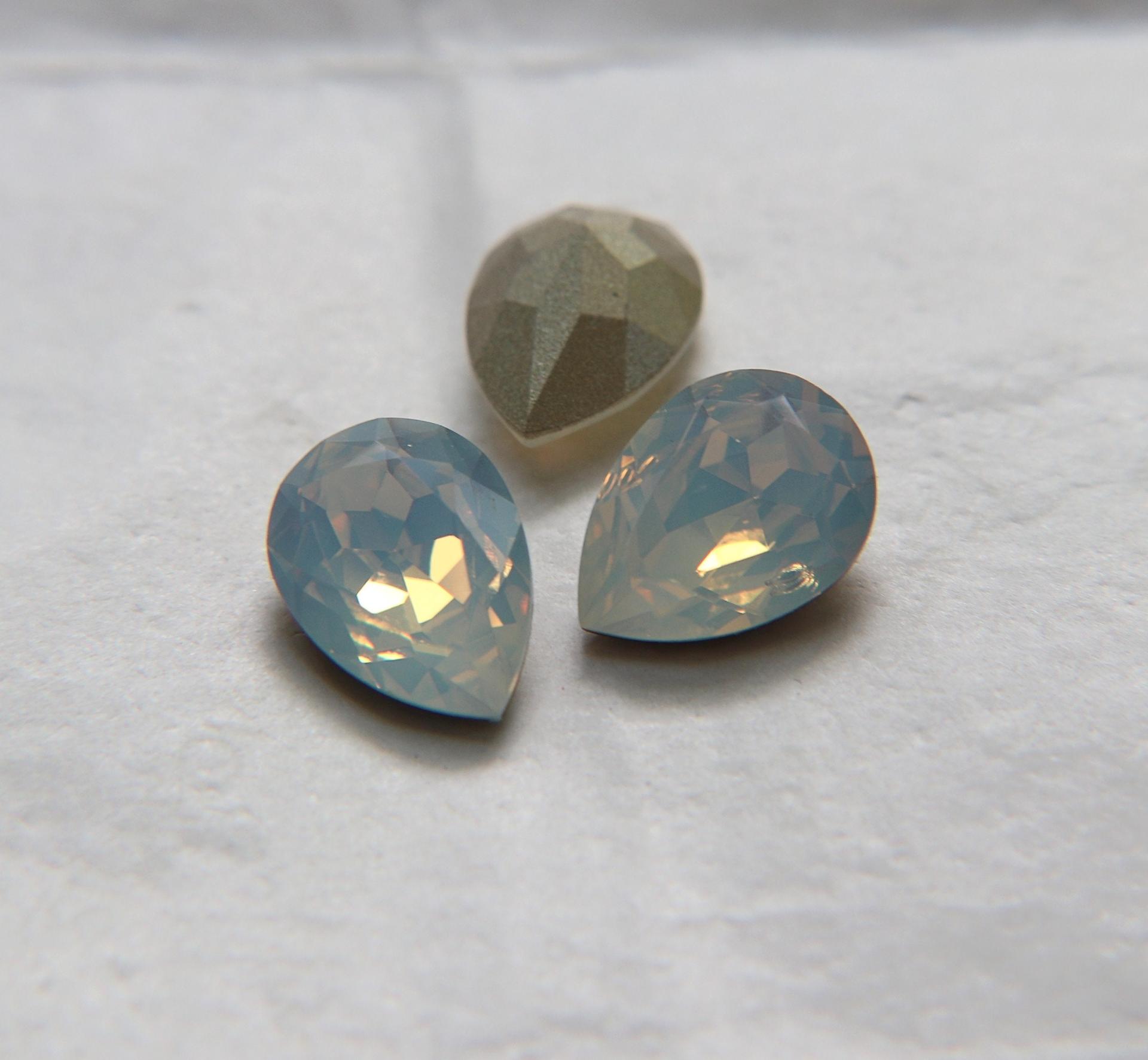 Vintage Swarovski 18x13 mm White Opal Oval Shape 4320 Premier Crystal Rhinestones 2/6/12/24 Pieces gemstones, jewlery