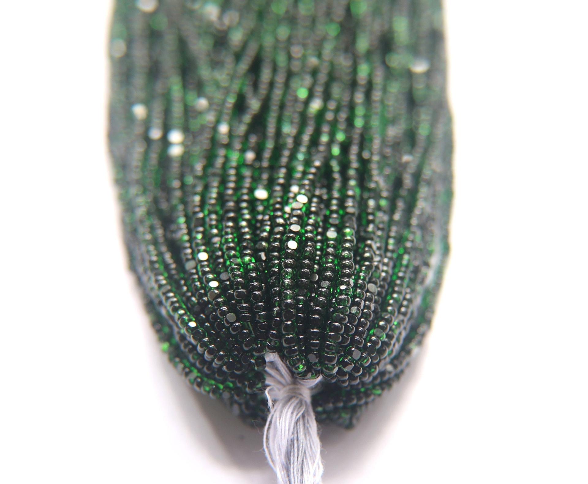 11/0 Hanks Charlotte Cut Beads Green Jet Lined 1/5/25/50/100 Hanks 2.0mm jewellery NATIVE rare glass beads, jewelry supply,