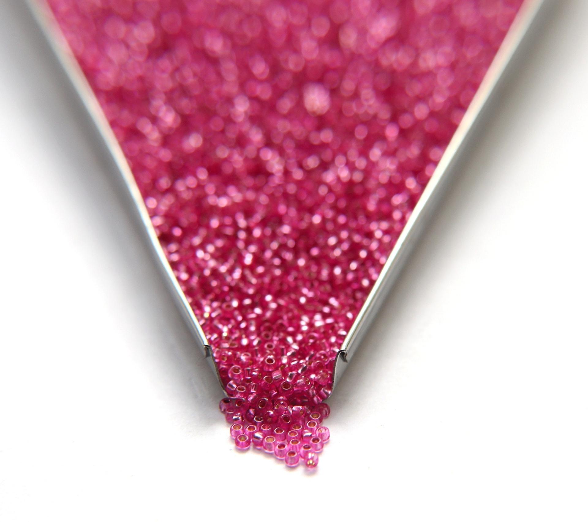 11/0 Charlotte True Cuts Beads Silver Lined Color (Dyed) 10/20/50/250/500 Premium Seed beads, jewelry making