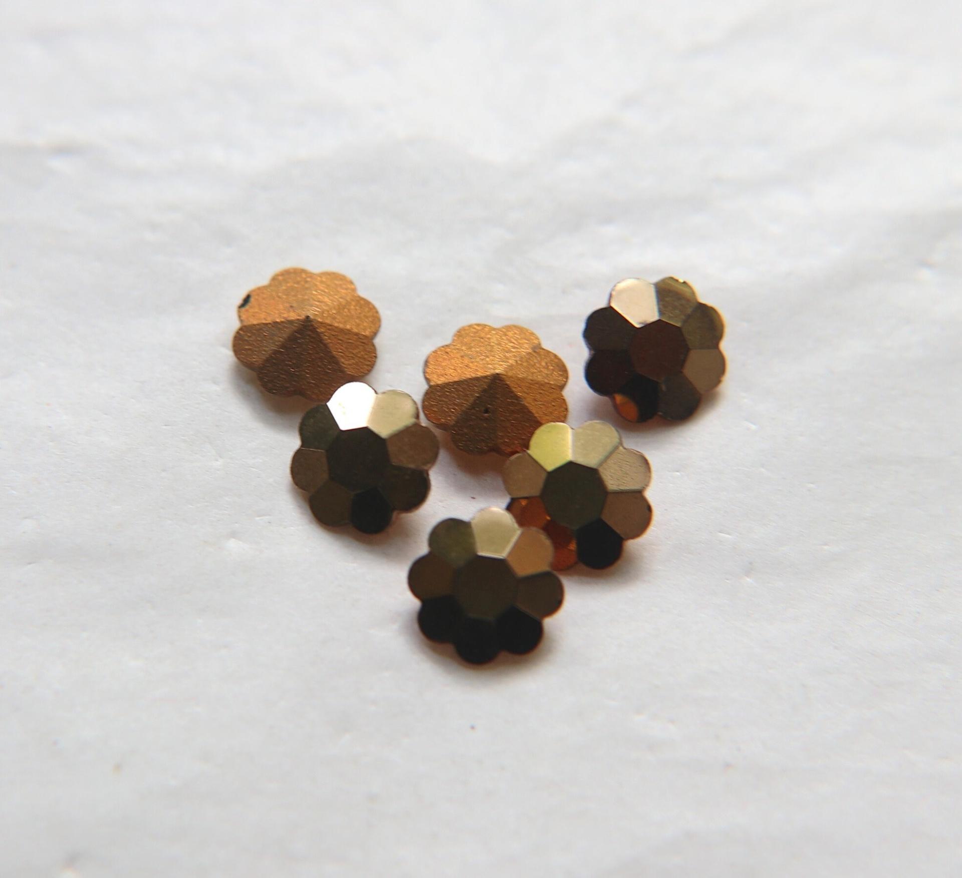 8mm Swarovski Vintage Flower Foiled Rhinestones in Aurum Gold 6/24/72 pieces Vintage findings, jewellery parts