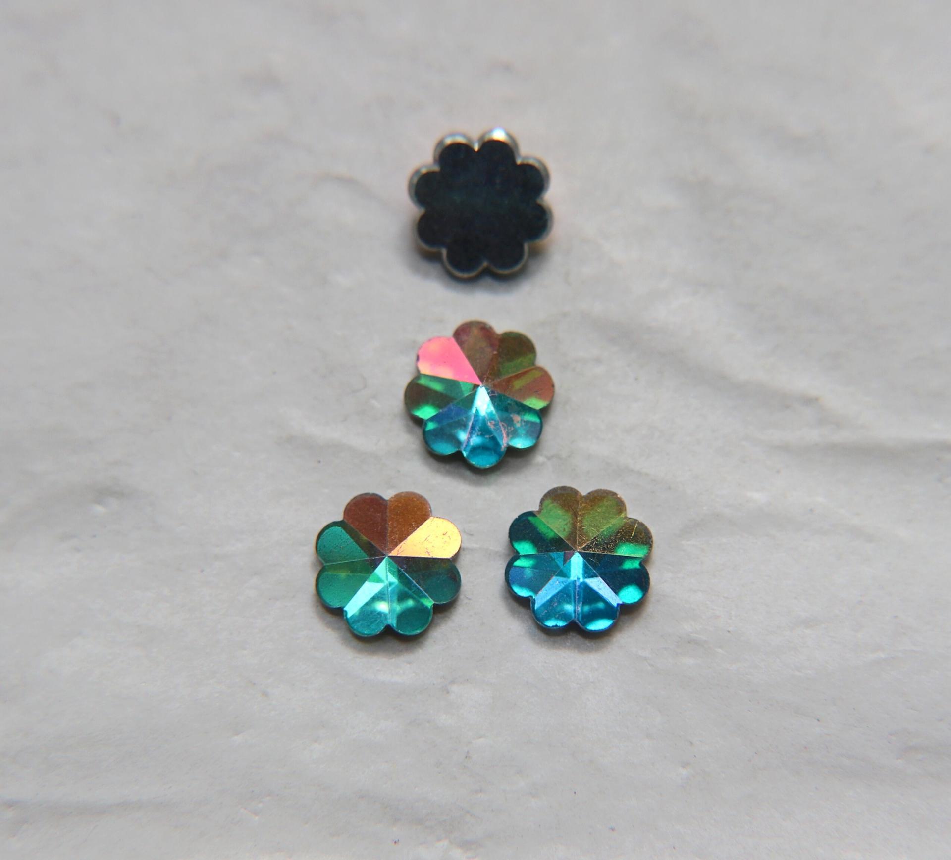 10mm Swarovski Vintage Flower Foiled Flat Back Rhinestones in Crystal Aurore Boreale 2/6/12/36/72 pieces Vintage findings, jewellery parts