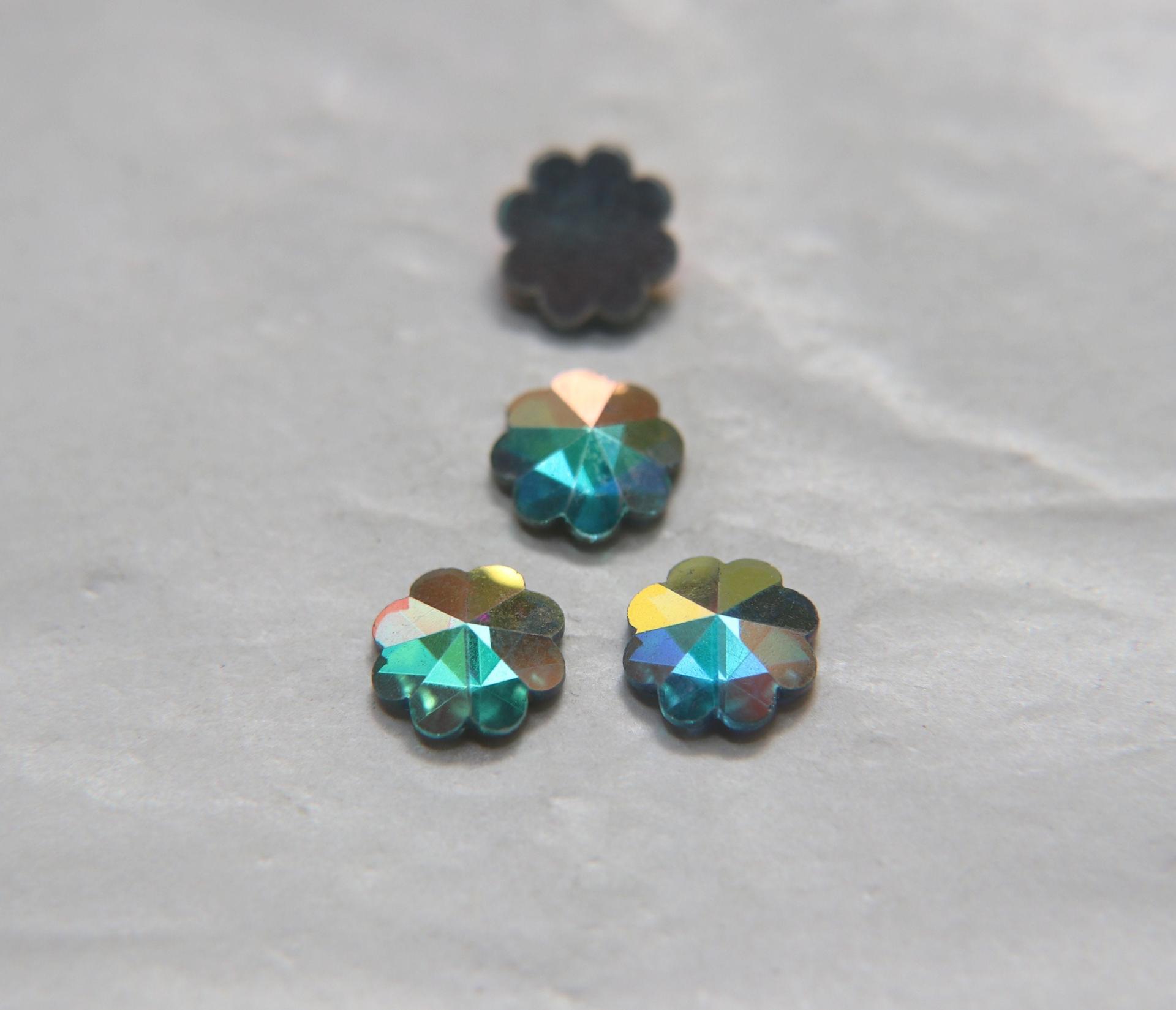 12mm Swarovski Vintage Flower Foiled Flat Back Rhinestones in Crystal Aurore Boreale 2/6/12/36/72 pieces Vintage findings, jewellery parts