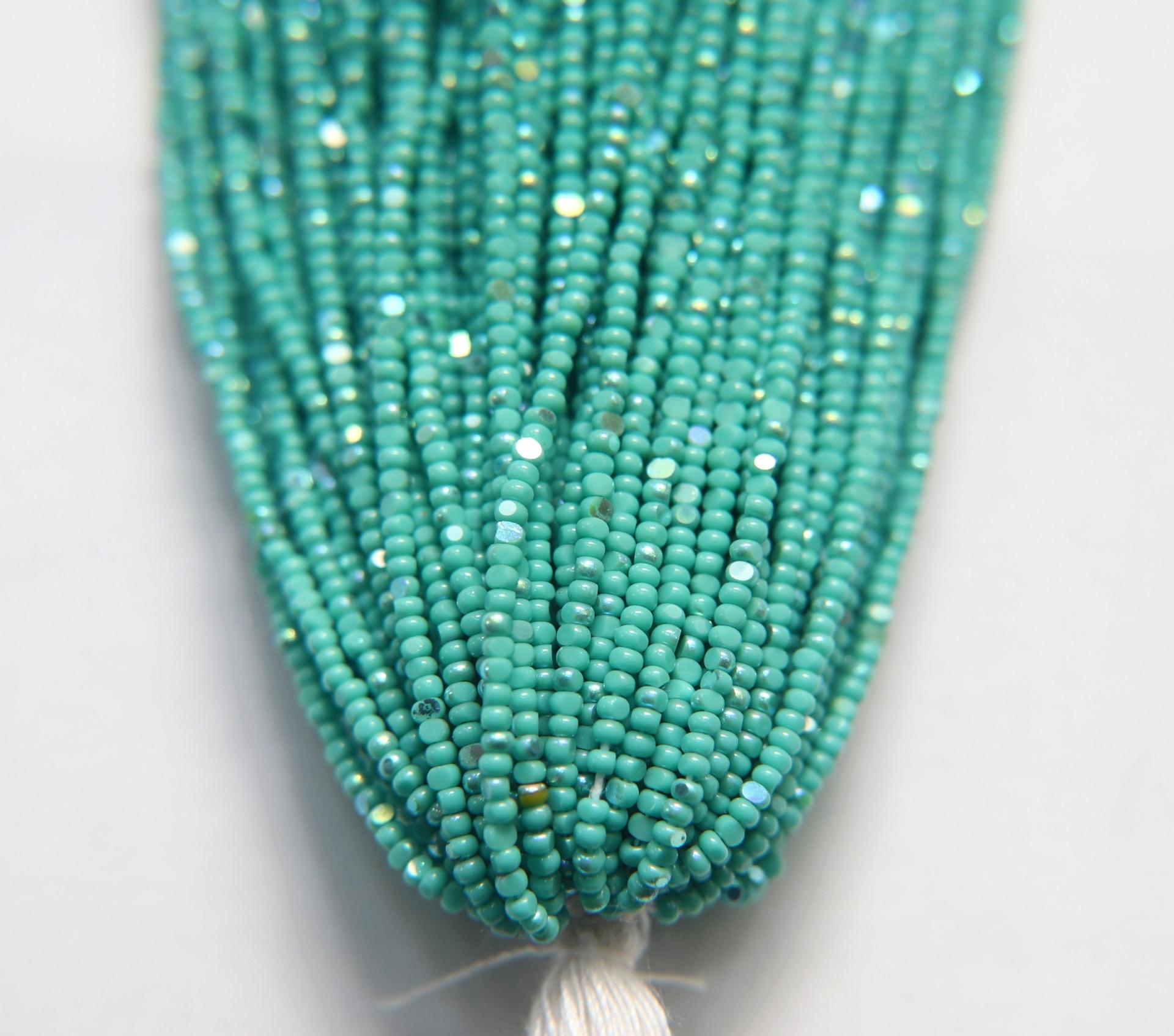 13/0 Hanks Charlotte Cut Beads Patina Opaque Aqua Green Aurore Boreale 1/5/25/50/100 Hanks 1.6mm glass beads, jewelry supply, findings