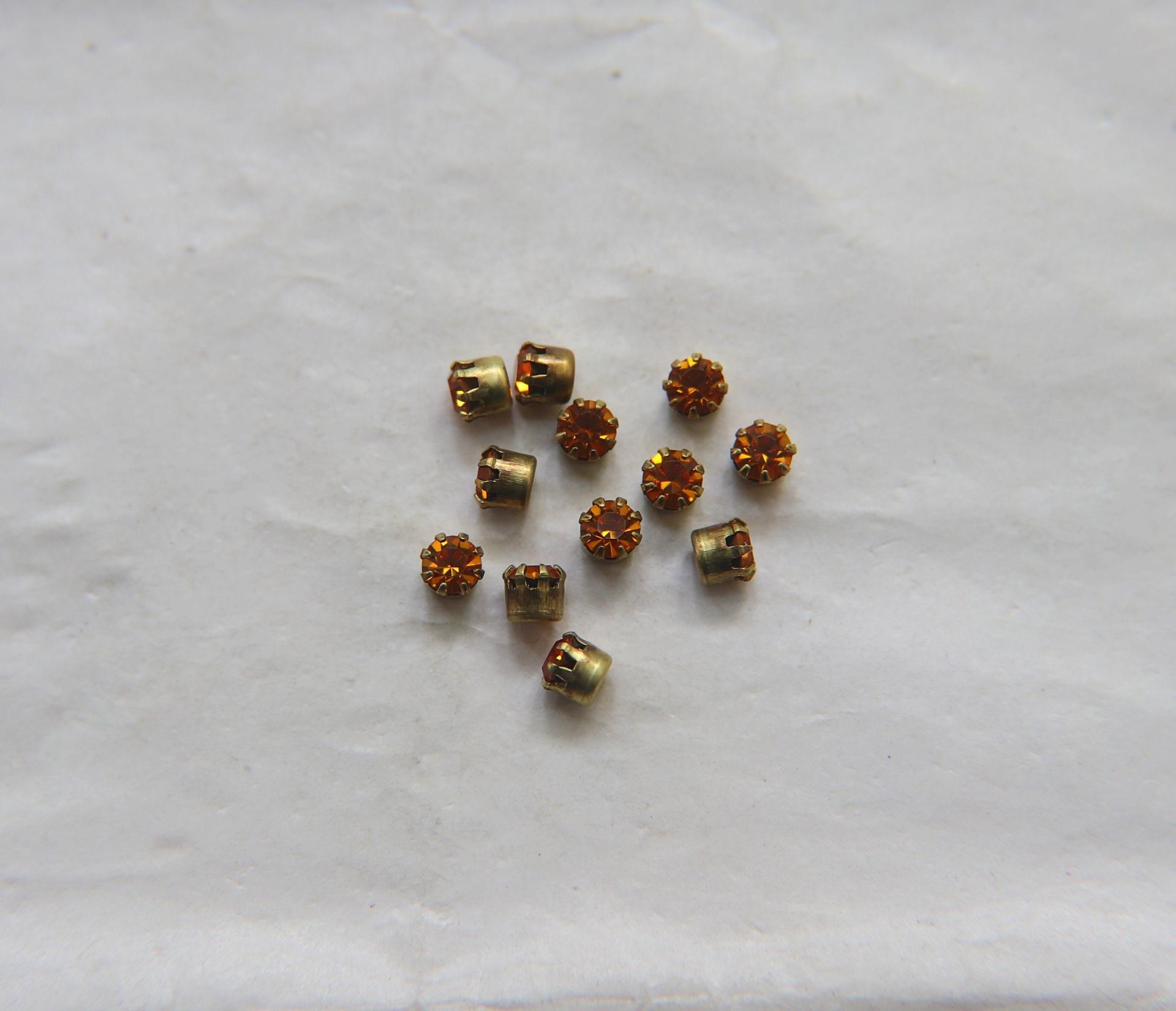 Swarovski 32 PP Vintage Crown Prong Settings in (6 Colours) 36/72/144/432 Pieces jewelry supplies, strass embellishments, vintage rare