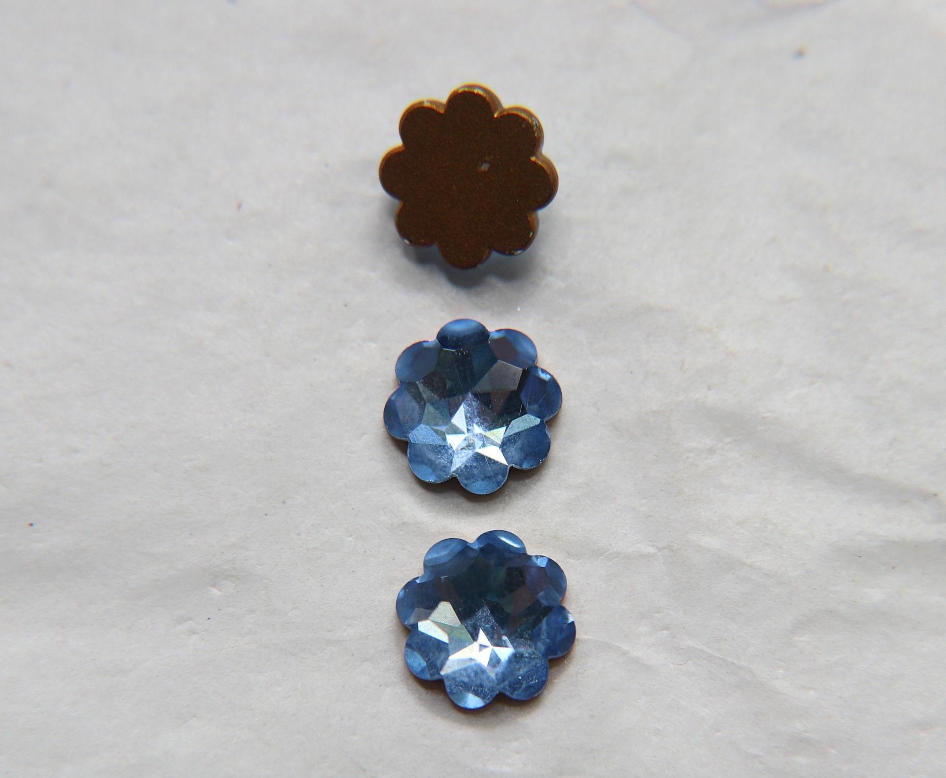 12mm Swarovski Vintage Flower Foiled Flat Back Rhinestones in Light Sapphire 2/6/12/36/72 pieces Vintage findings, jewellery parts