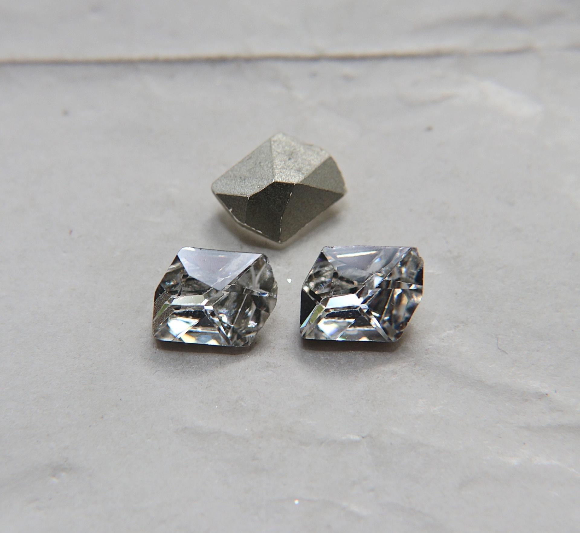 Swarovski #4739 Cosmic Fancy Rhinestone 14x10 mm Premier Crystal Rhinestones foiled 2/6/12/24 Pieces gemstones, jewlery