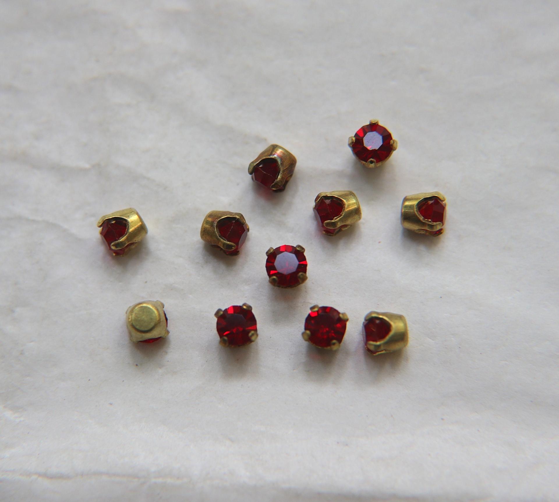 Swarovski 32 PP Vintage Prong Settings in (4 Colours) 36/72/144/432 Pieces jewelry supplies, strass embellishments, vintage rare