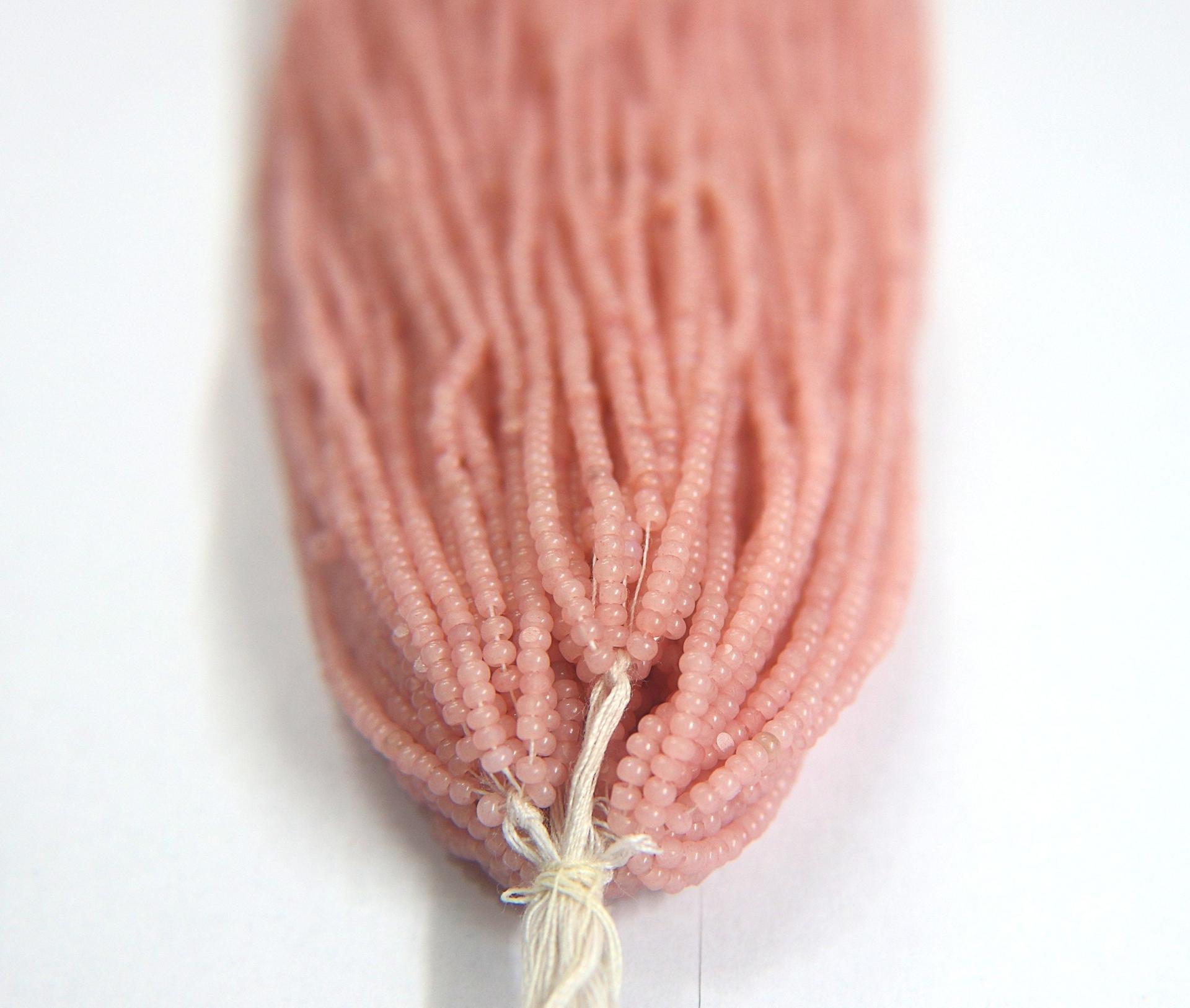 11/0 Hanks Charlotte Cut Beads Mauve Opal 1/5/25/50/100 Hanks 2.0mm jewellery rare glass beads, jewelry supply, Native supply
