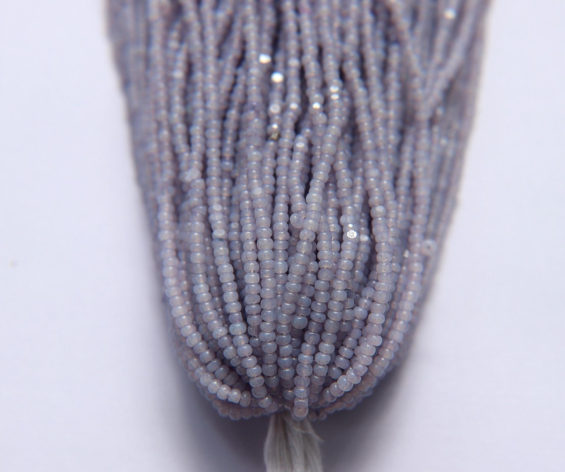 11/0 Hanks Charlotte Cut Beads Premium Smoky Mauve Opal 1/5/25/50/100 Hanks 2.0mm jewellery rare glass beads, jewelry supply, Native supply