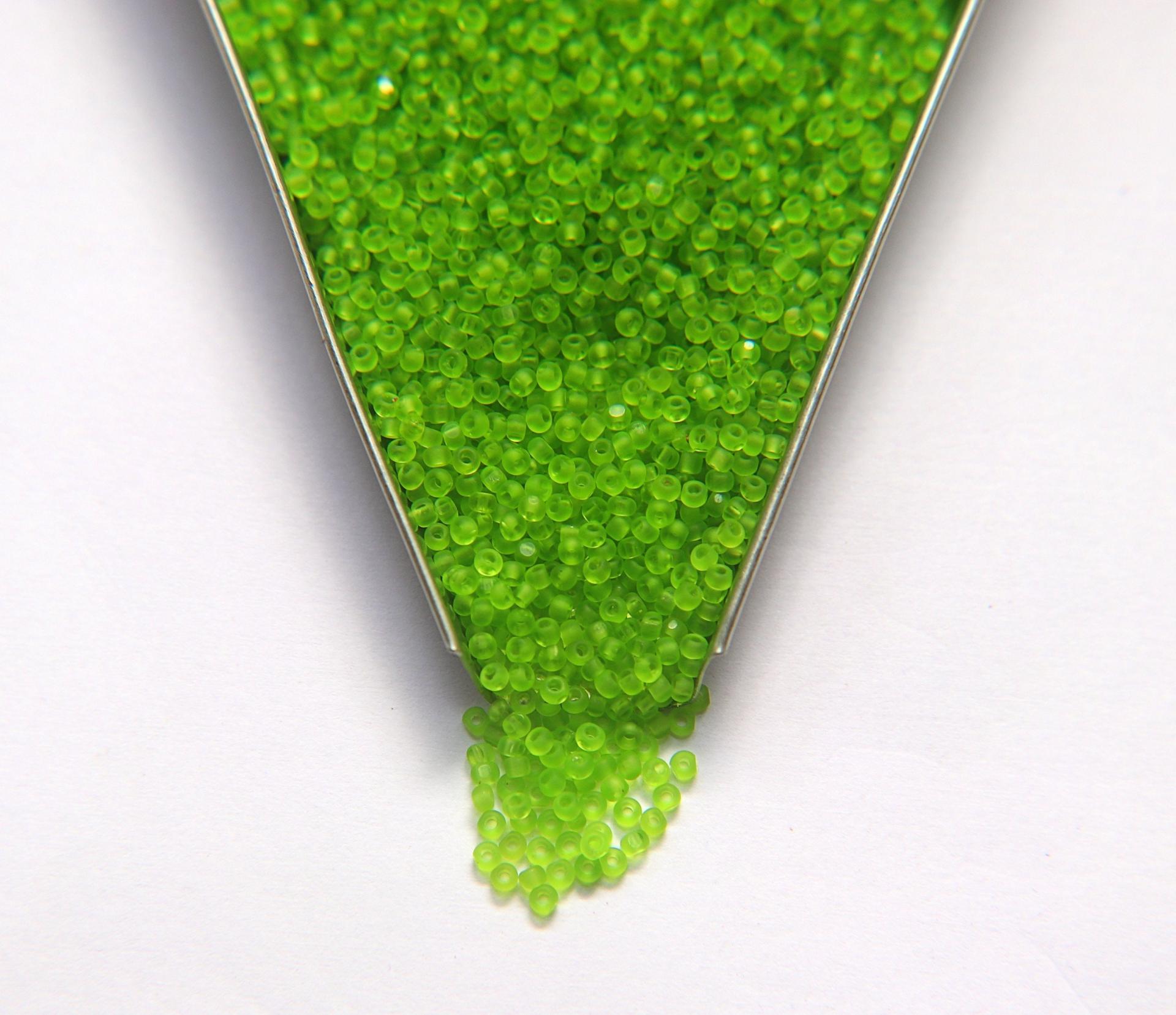 11/0 Charlotte true Cuts Beads MATT Transparent Lime 10/20/50/250/500 Native Beads Supply, Premium Seed Beads