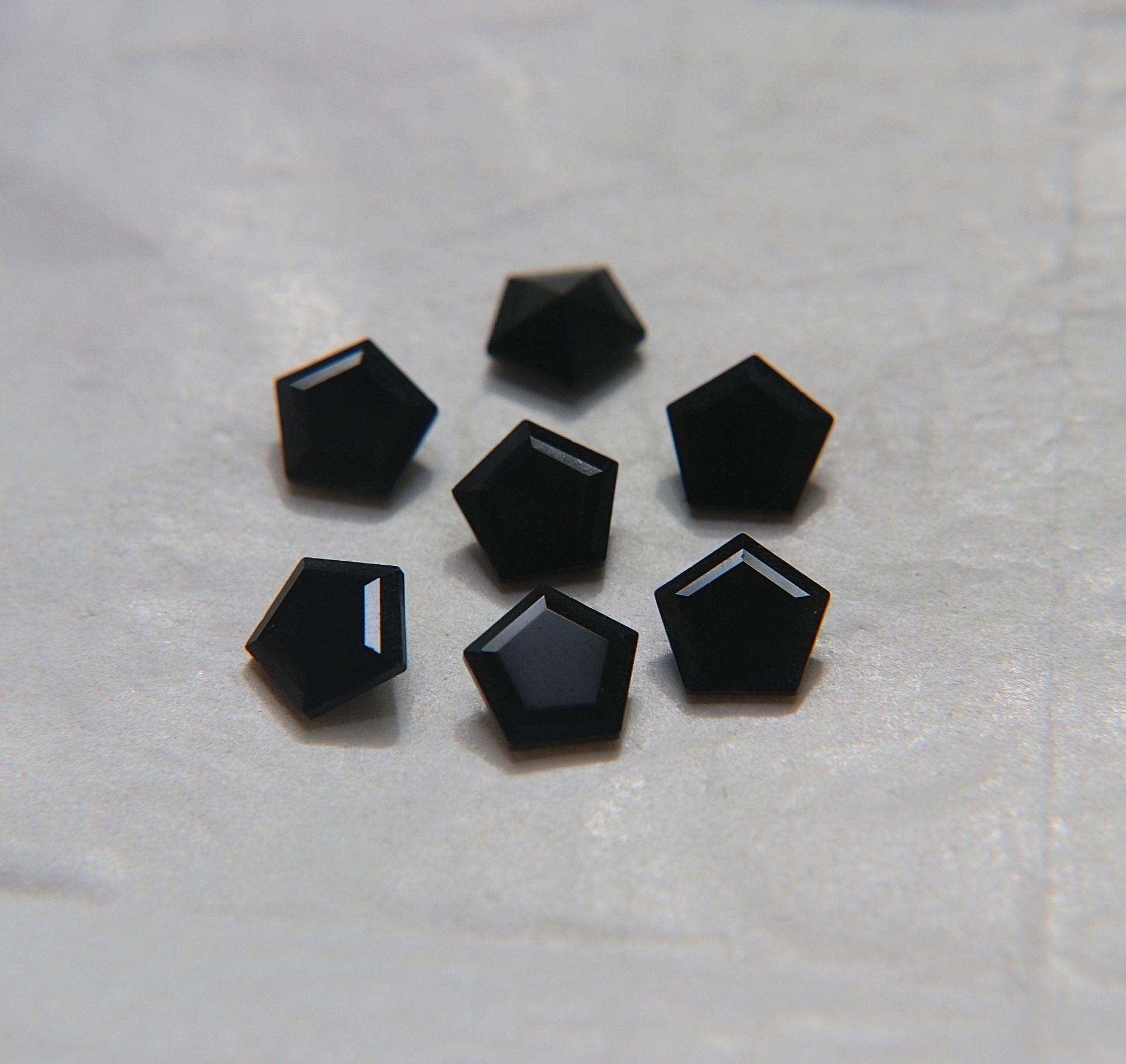Vintage Swarovski 10 mm Swarovski Hexagon #4730 Jet Premier Crystal Rhinestones 2/6/12/36 Pieces gemstones