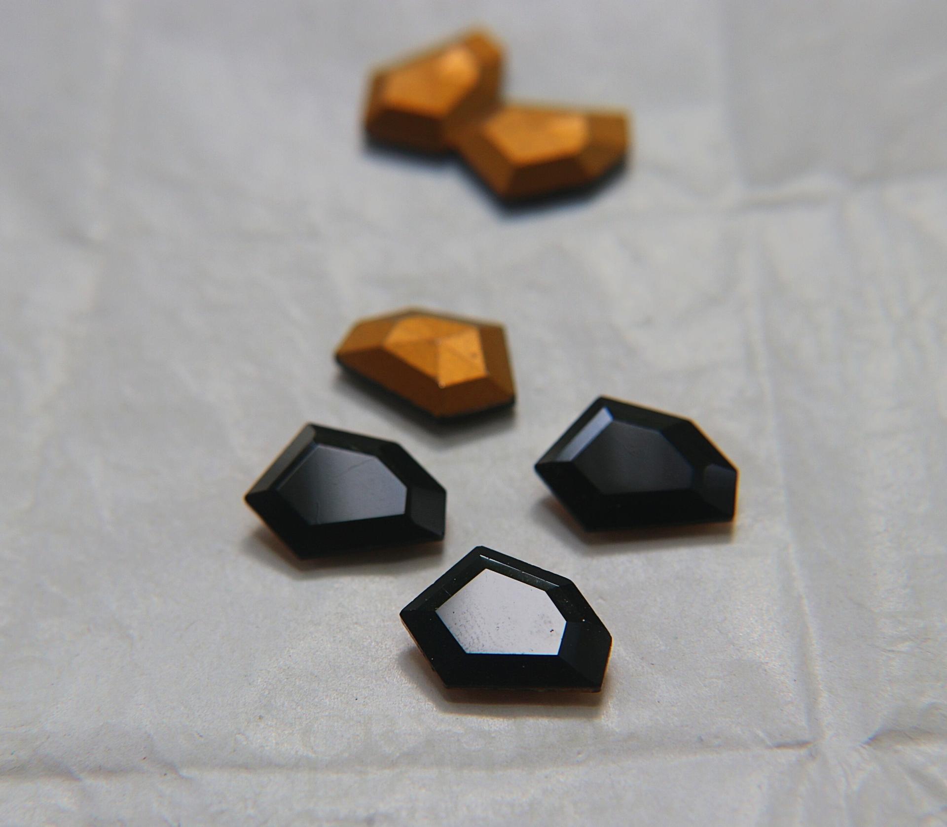 Vintage Swarovski 18 x 13 mm unusual shape Fancy rare stones in JET foiled 2/6/12/36/144 Pieces gemstones, jewlery making, color zirconium