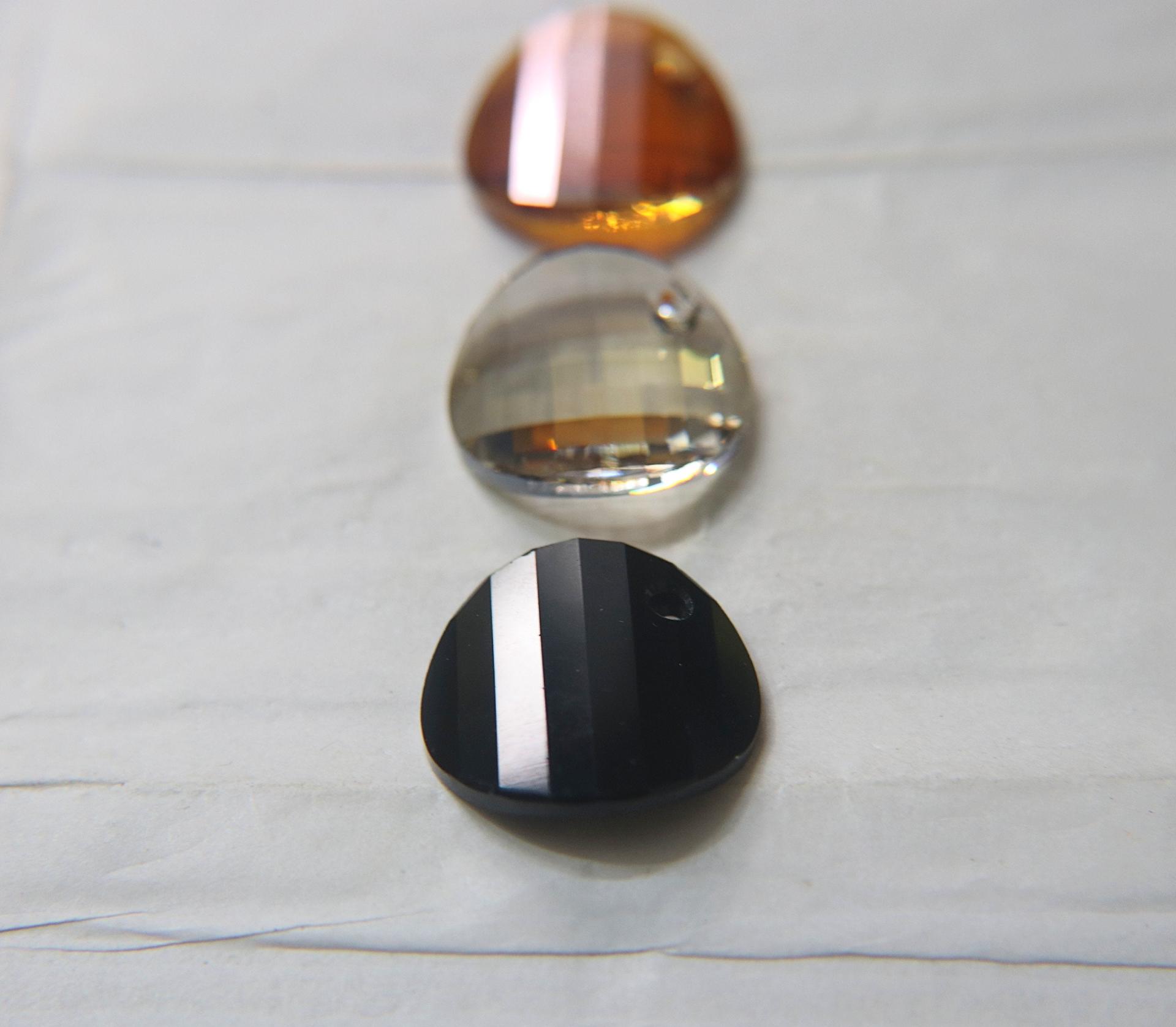 Swarovski 6621 TWIST Crystal Pendant Bead 28mm Pendant Beads vintage findings, jewelry making, wedding decorations