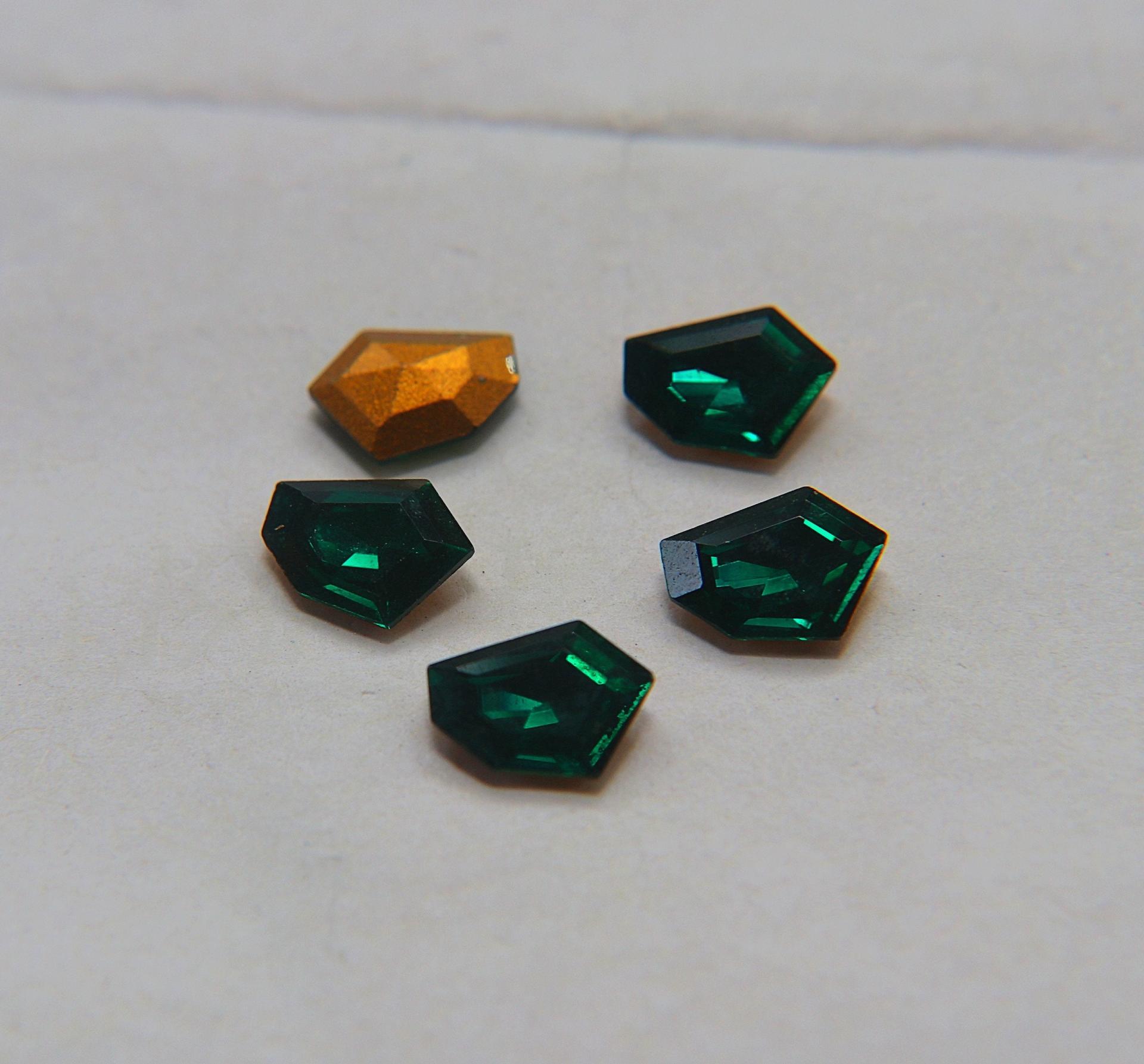 Vintage Swarovski 12 x 9 mm unusual shape Fancy rare stones (2 Colours) 6/12/36/144 Pieces gemstones, jewlery making, color zirconium