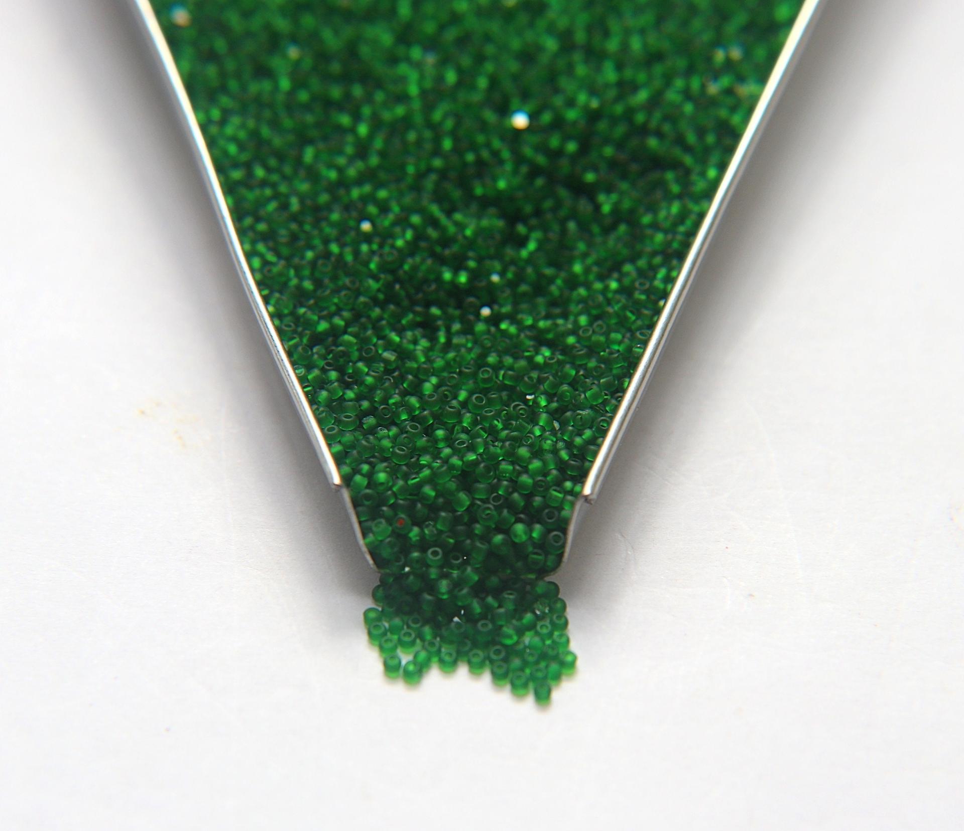 13/0 Charlotte Cut Beads 50120 Matt Medium Green 5/10/20/50/250/500 Grams craft supplies, jewelry making, native supplies