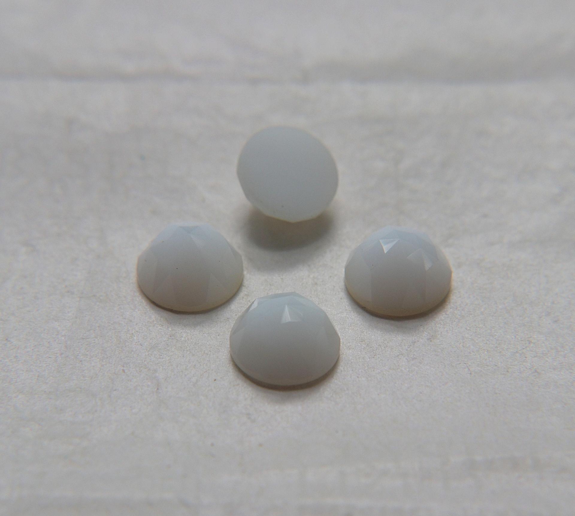 Swarovski 12 mm Vintage White Alabaster Flat Back Round faceted Cabochon Cabs 6/12/36/72/144 Pieces