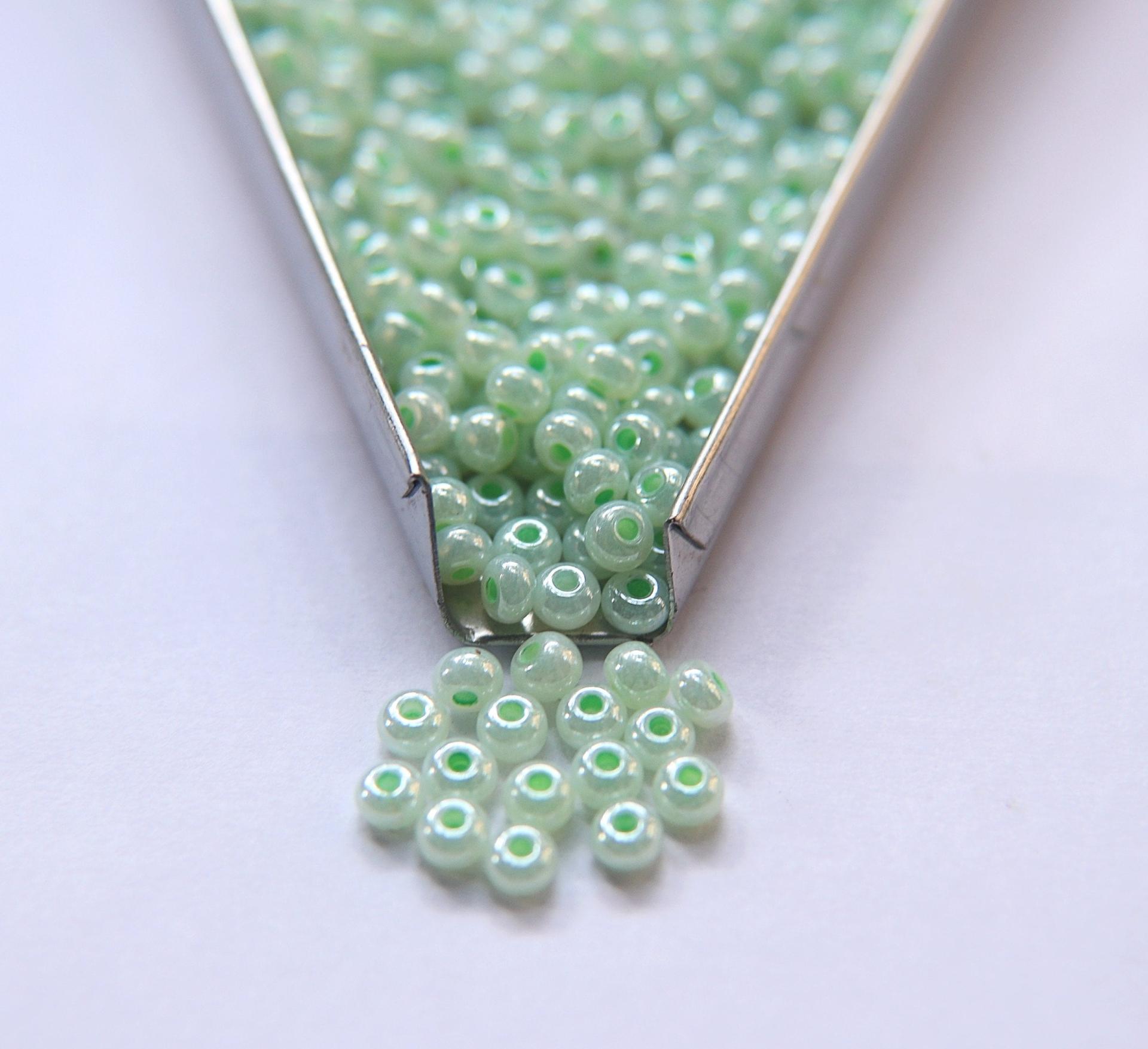 6/0 glass Seed Beads Ceylon Mint Green 10/50/100/250 Grams size 6 Preciosa Rocaille 4mm spacer beads, large, big hole, Jewelry making beads