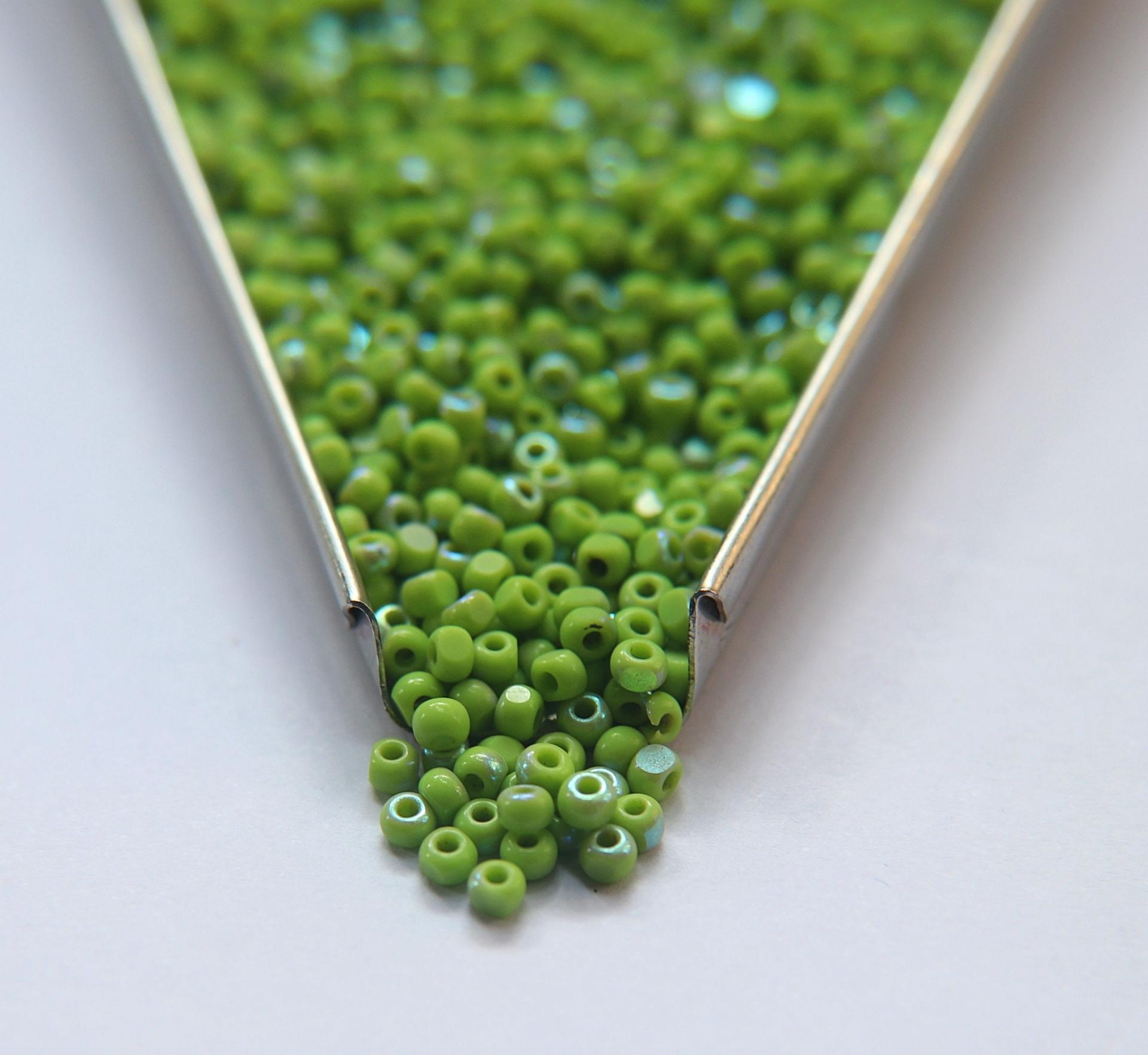 8/0 Charlotte Cut Beads Patina 53310 Avocado Opaque Aurore Boreale 10/20/50/250/500 Grams PREMIUM SEED Beads jewelry supply vintage findings