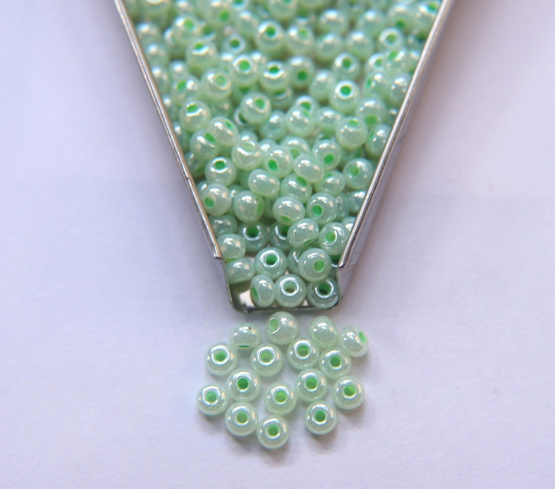 6/0 glass Seed Beads Ceylon Mint Green 10/50/100/250 Grams size 6 Preciosa Rocaille 4mm spacer beads, large, big hole, Jewelry making beads