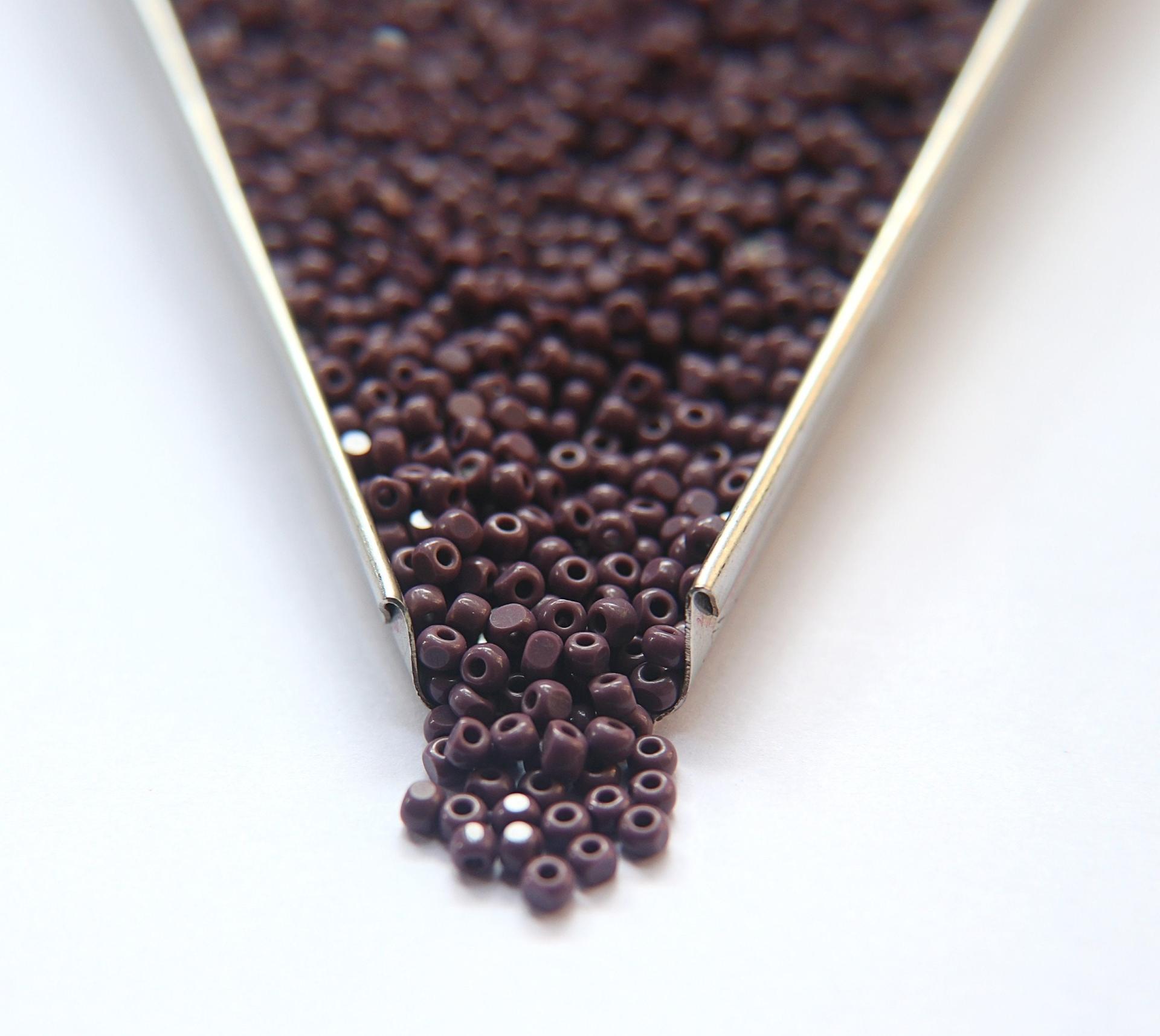 8/0 Charlotte Cut Beads 23040 Amethyst Opaque 10/20/50/250/500 glass beads, jewelry supply, vintage findings, craft supply
