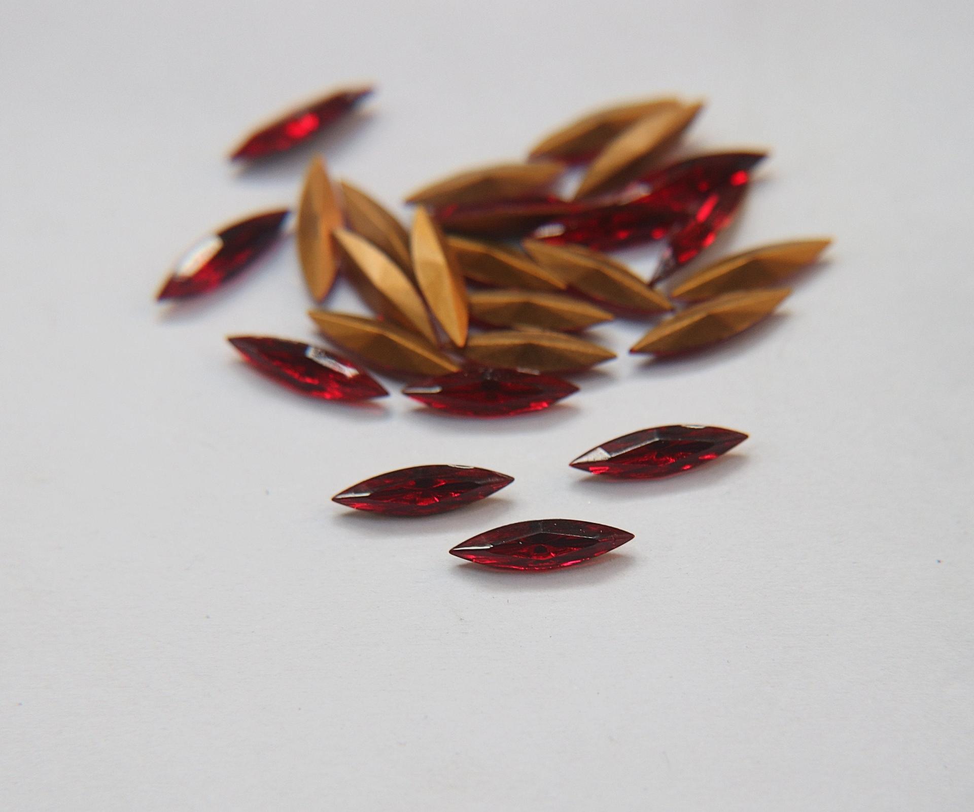 15x4mm Swarovski Siam Marquise, New Vintage Pointy Back Navette 4200 crystals, gold foil 6/12/36/72/144 Pieces Jewery making stones
