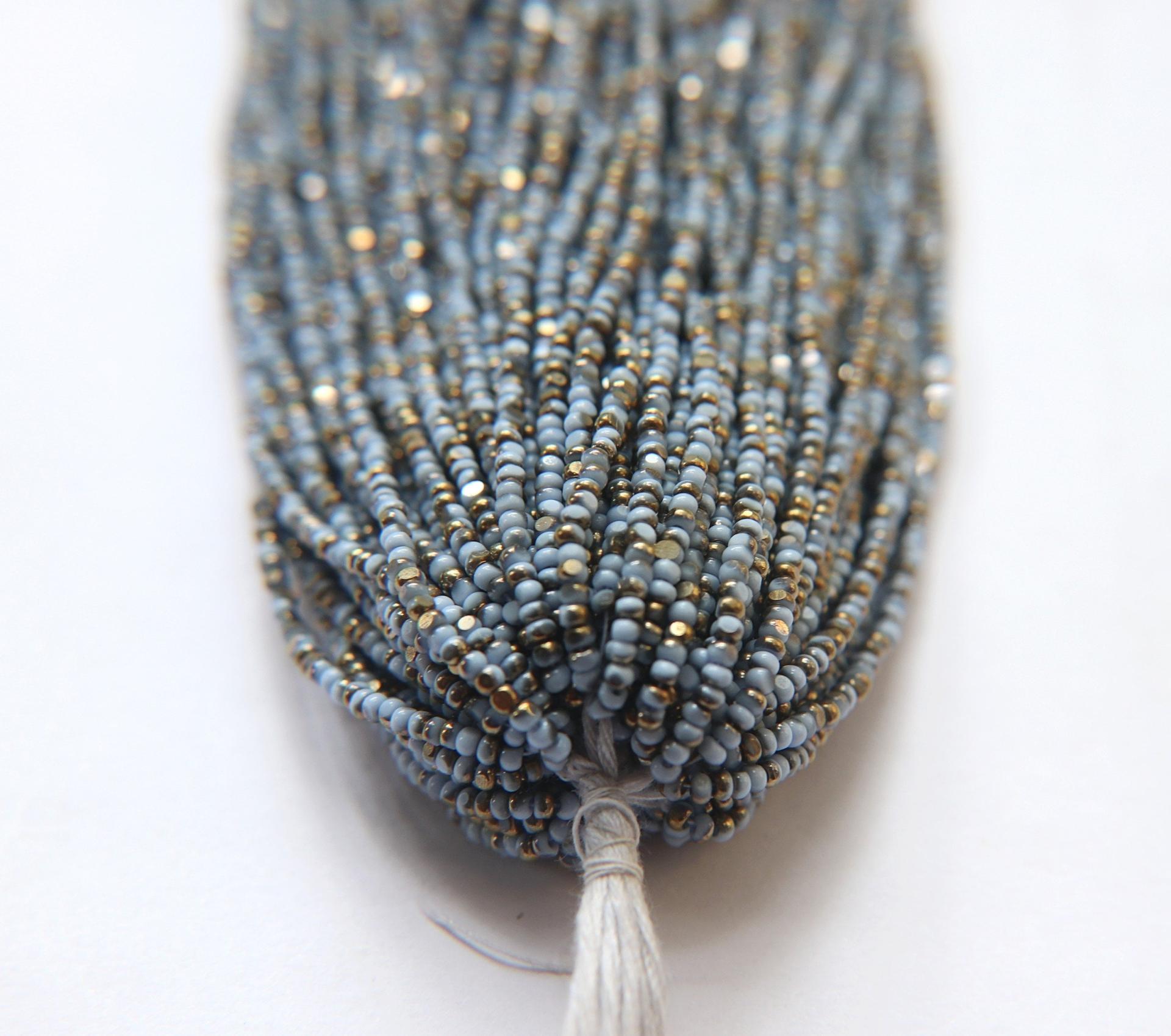 11/0 Hanks Charlotte true Cut Beads Patina Opaque Pale Aurum 1/5/25/50/100 Hanks PREMIUM SEED Beads, NATIVE supplies