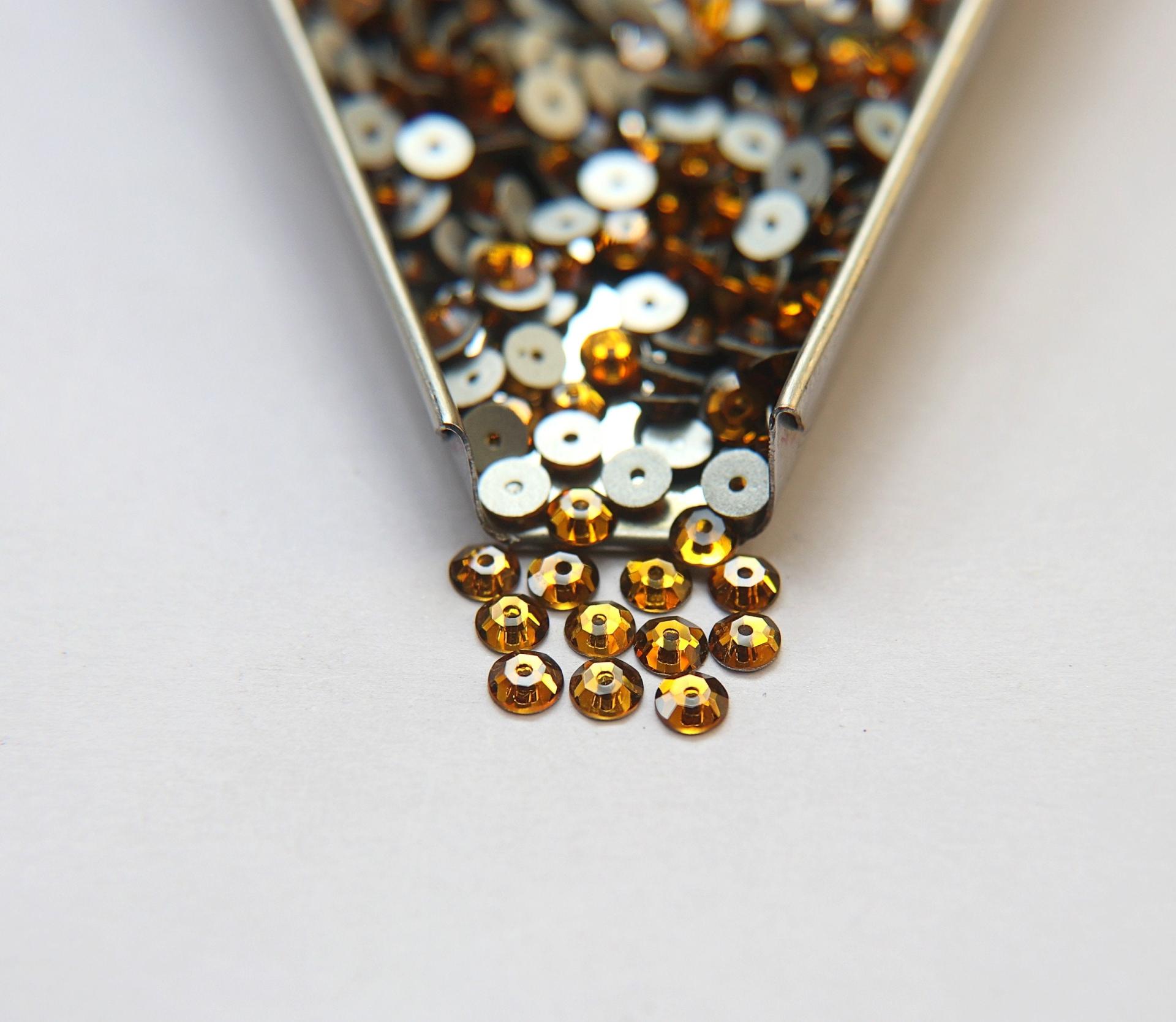 4MM Preciosa Crystal Flat Back Sew-On Stone - Loch Rose 8 Facet Dark Topaz Sew-On Style 36/72/144/1440 Pieces, embroidery materials