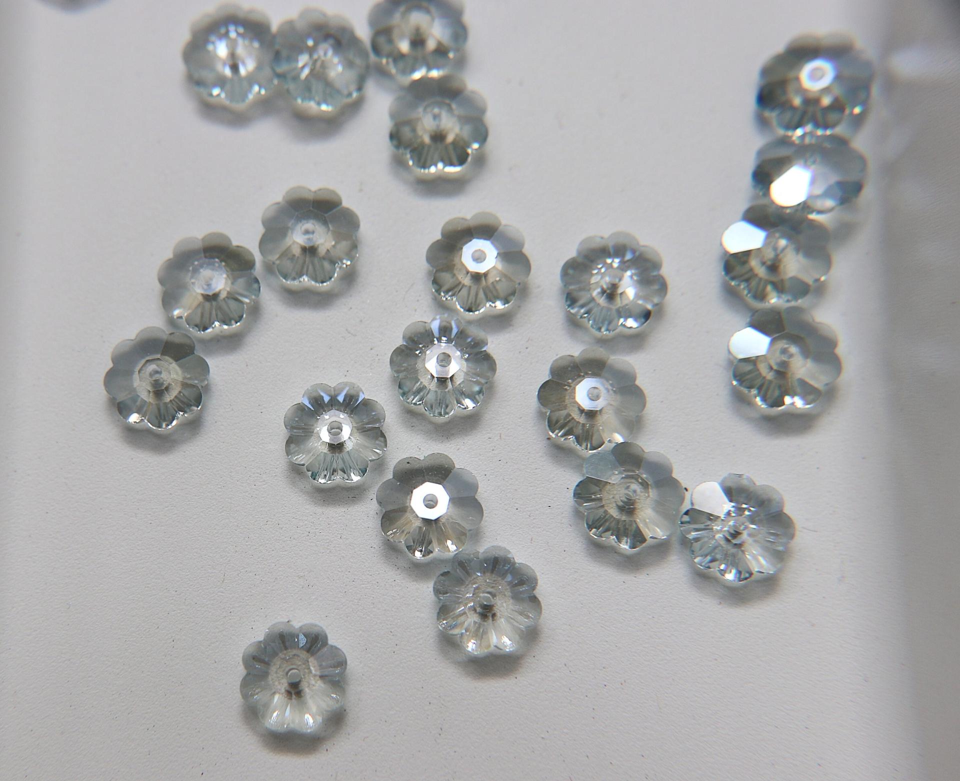 Preciosa Crystal Lagoon Loch Flowers (Marguerite Lochrose, Margarita Flower), Flower Beads 2/6/12/36 pieces Vintage findings