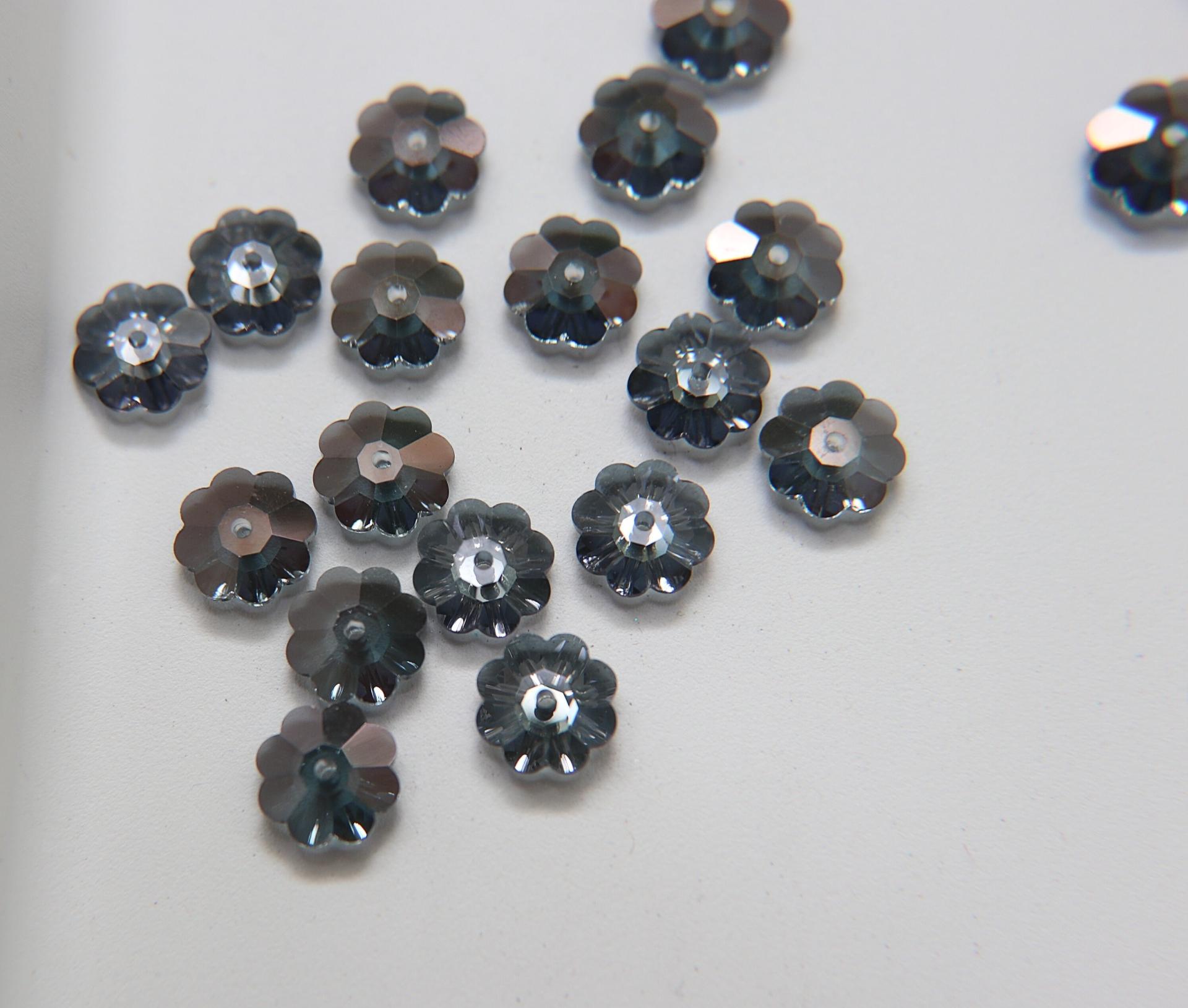 Preciosa Crystal Valentinite Loch Flowers (Marguerite Lochrose, Margarita Flower), Flower Beads 2/6/12/36 pieces Vintage findings