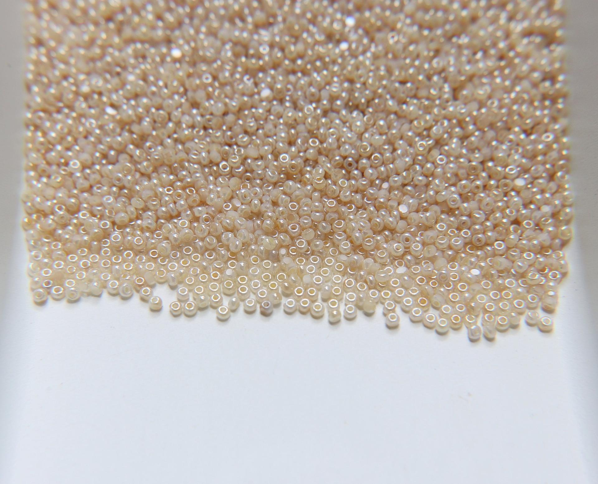 11/0 Charlotte Cut Beads Patina Ceylon Pearl White Honey 10/20/50/250/500 Grams PREMIUM MATERIALS