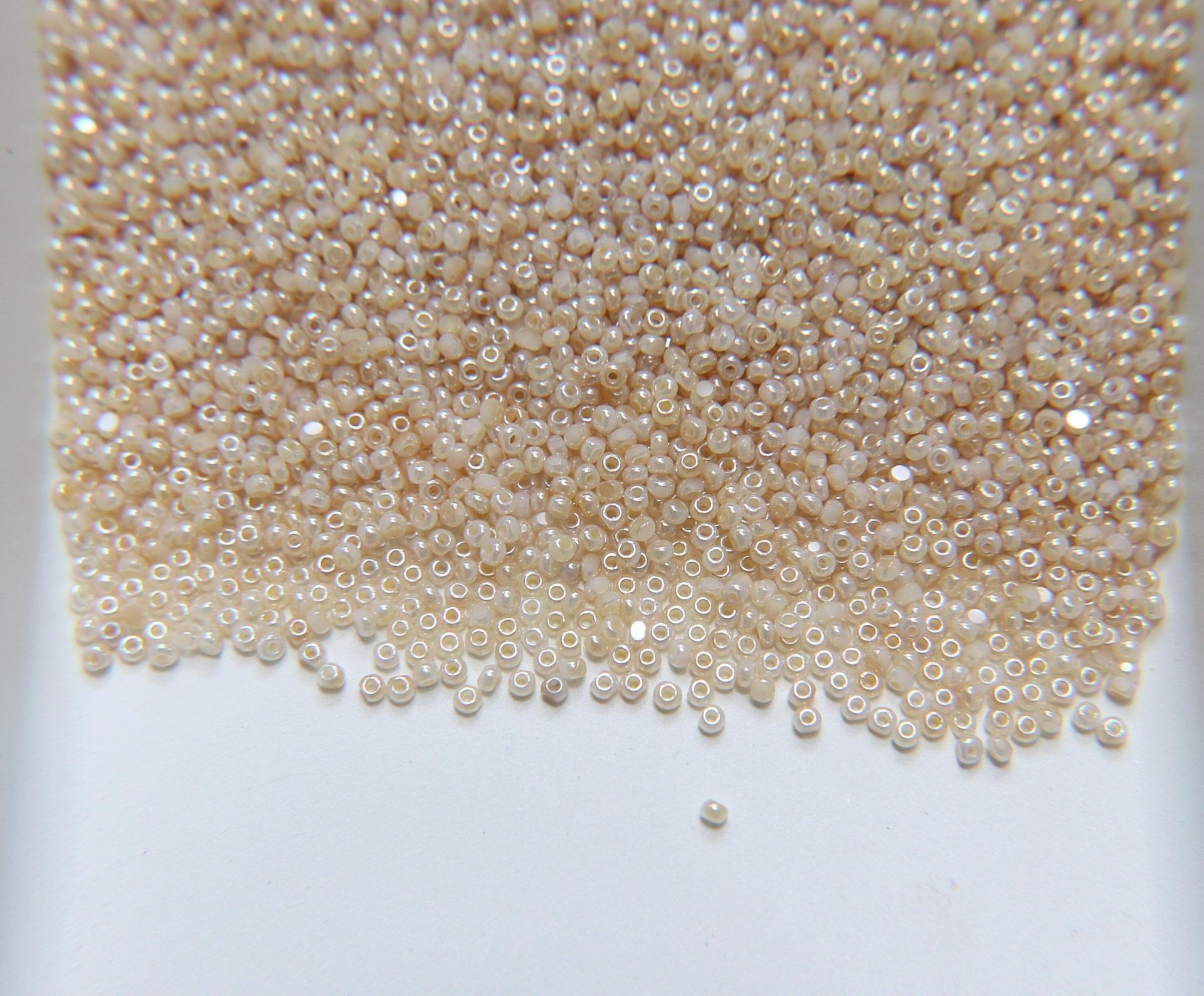 11/0 Charlotte Cut Beads Patina Ceylon Pearl White Honey 10/20/50/250/500 Grams PREMIUM MATERIALS