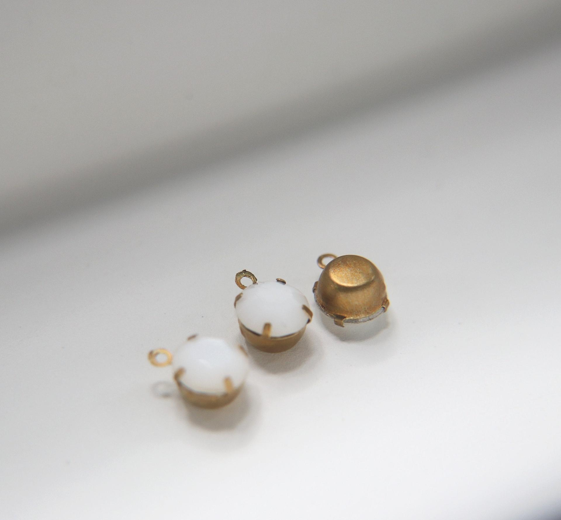 Swarovski 11 mm Round setting drop dangle (one/two loop) in White Alabaster 6/12/24/100/300 Pieces jewelry supplies in Brass/Vintage Black