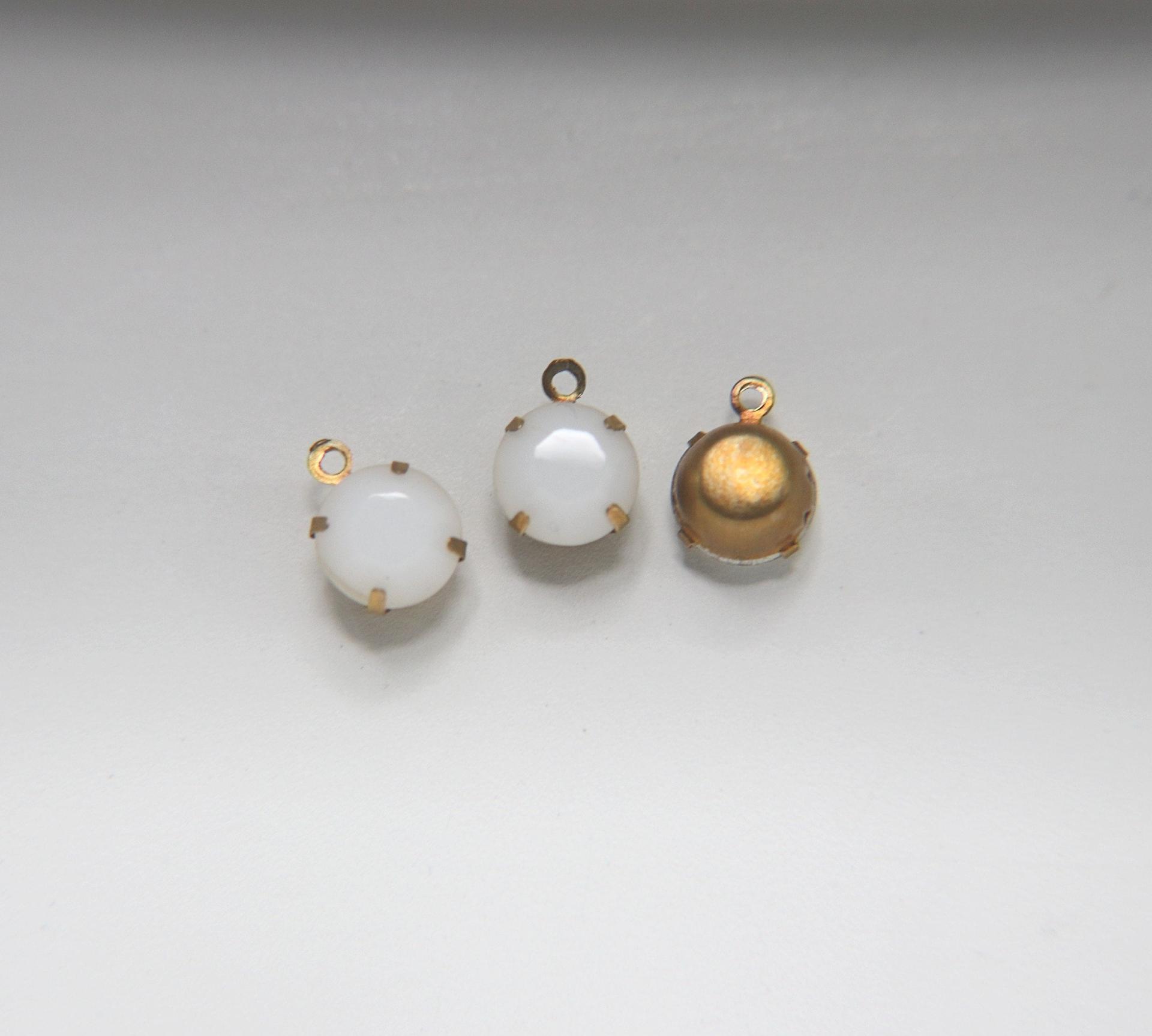 Swarovski 11 mm Round setting drop dangle (one/two loop) in White Alabaster 6/12/24/100/300 Pieces jewelry supplies in Brass/Vintage Black