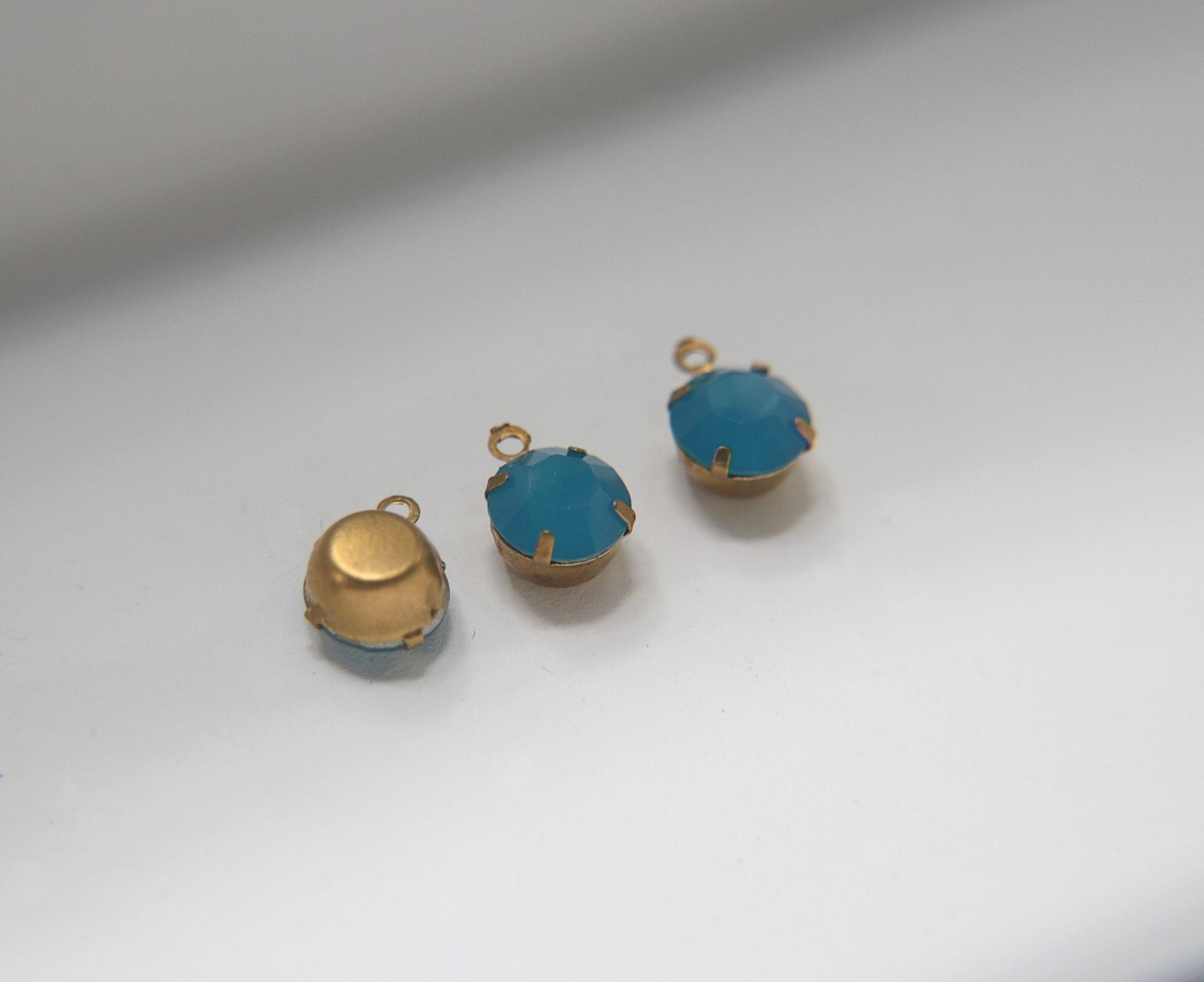 Swarovski 11 mm Round setting drop dangle (one/two loop) Caribbean Blue Opal 6/12/24/100/300 Pieces jewelry supplies in Brass/Vintage Black